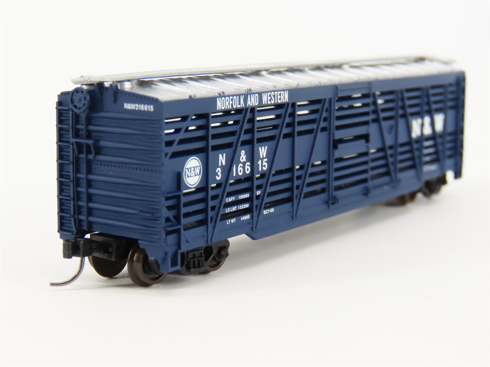 N Scale Atlas 35423 N&W Norfolk & Western Railroad 50' Stock Car #316615