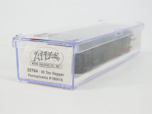 N Scale Atlas 32764 PRR Pennsylvania Railroad 3-Bay Open Hopper #180419 w/ Load