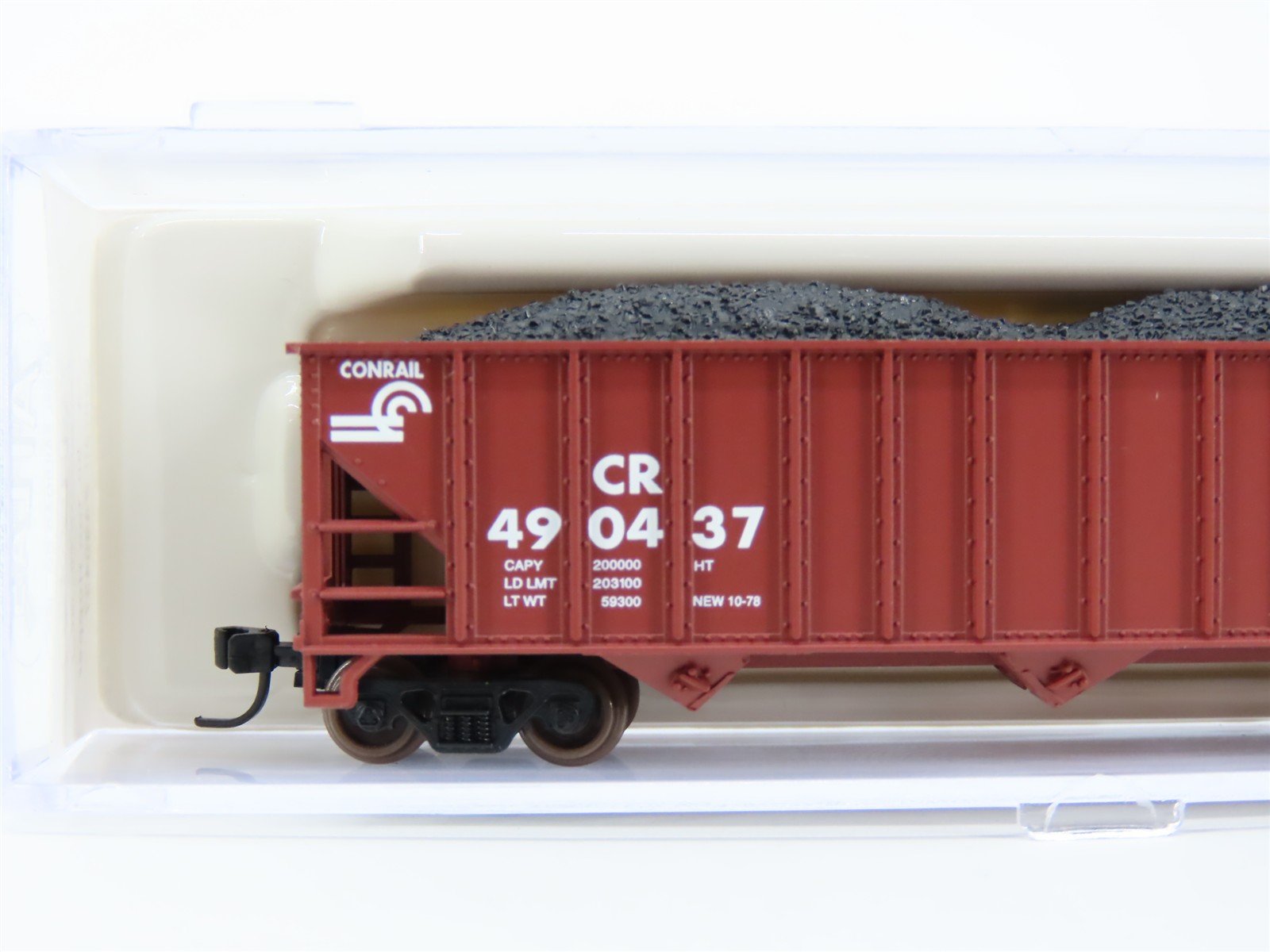 N Scale Atlas 32773 CR Conrail Railroad 3-Bay Open Hopper #490437 w/ Load