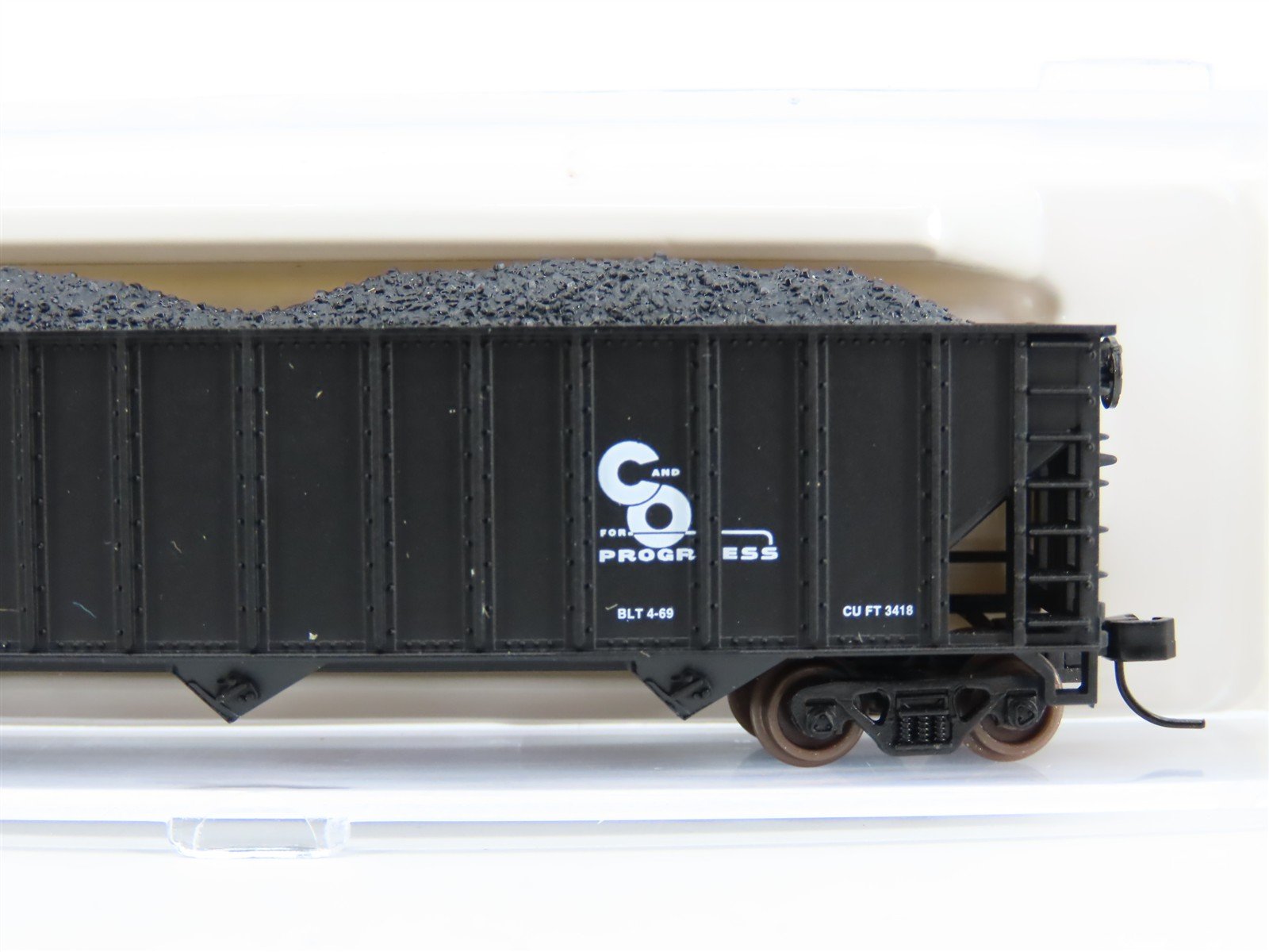 N Scale Atlas 32786 C&O Chesapeake & Ohio 3-Bay Open Hopper #82516 w/ Load