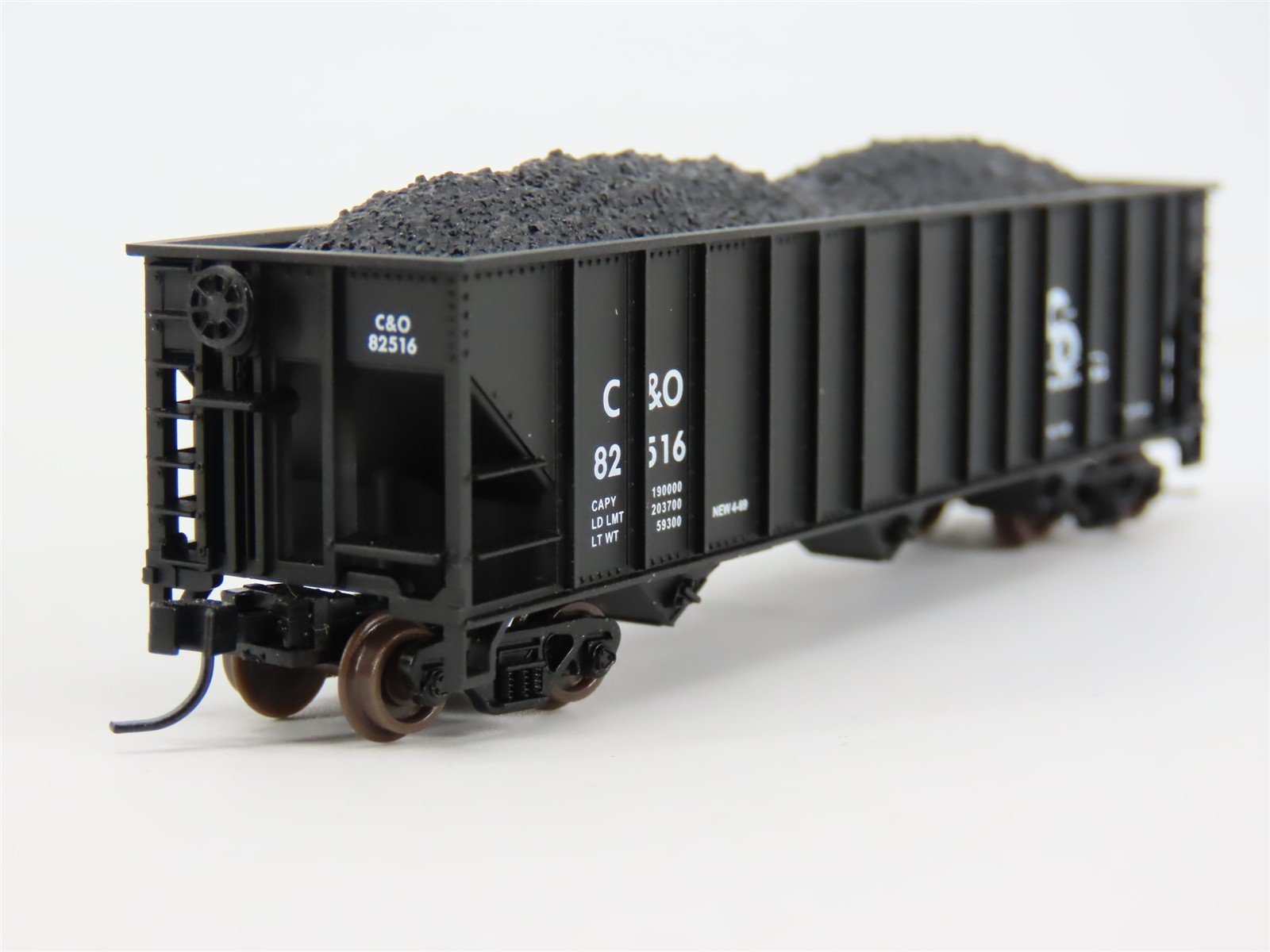 N Scale Atlas 32786 C&O Chesapeake & Ohio 3-Bay Open Hopper #82516 w/ Load