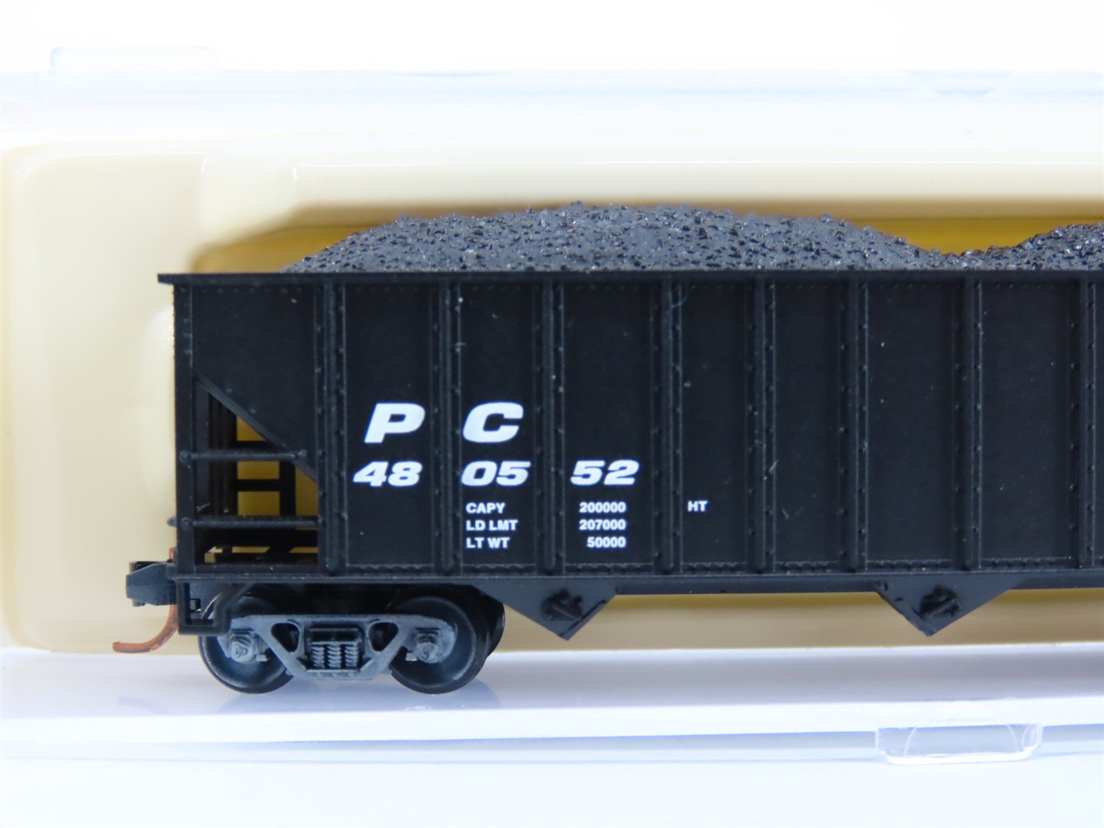 N Scale Atlas 32921 PC Penn Central Railroad 3-Bay Open Hopper #480552 w/ Load