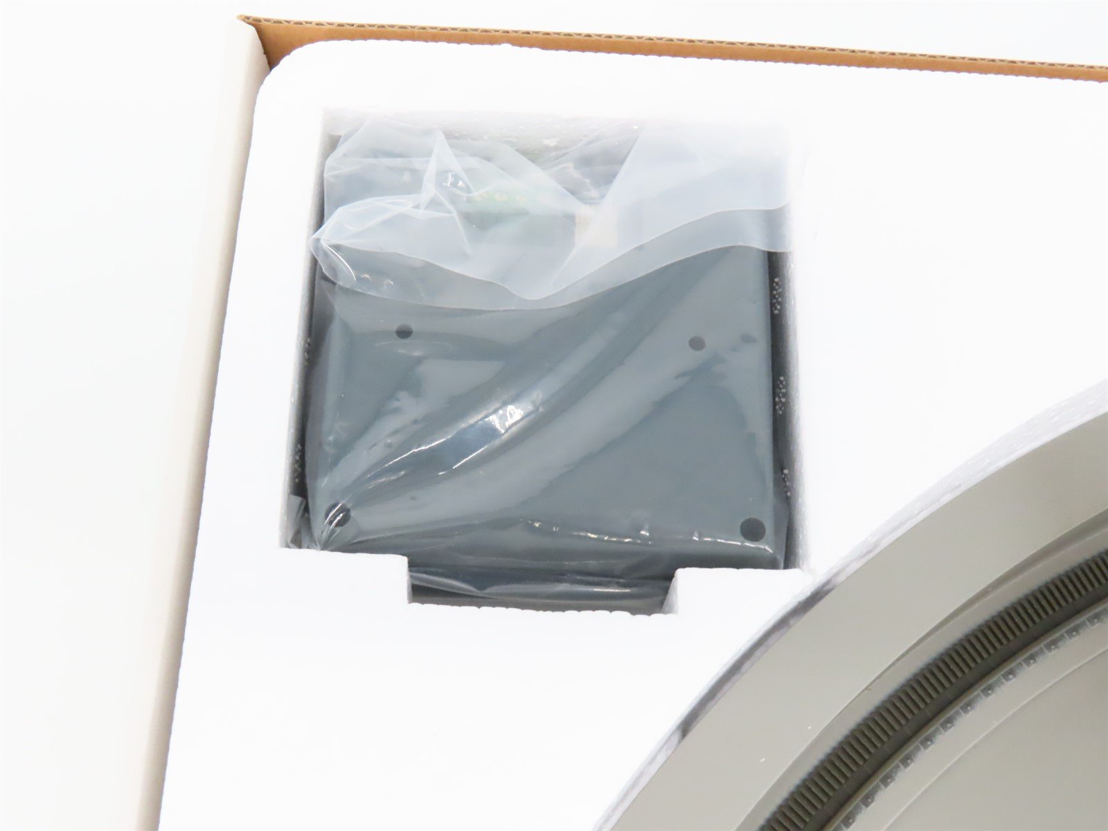 HO Scale Walthers Cornerstone 933-2829 Modern 130' Turntable