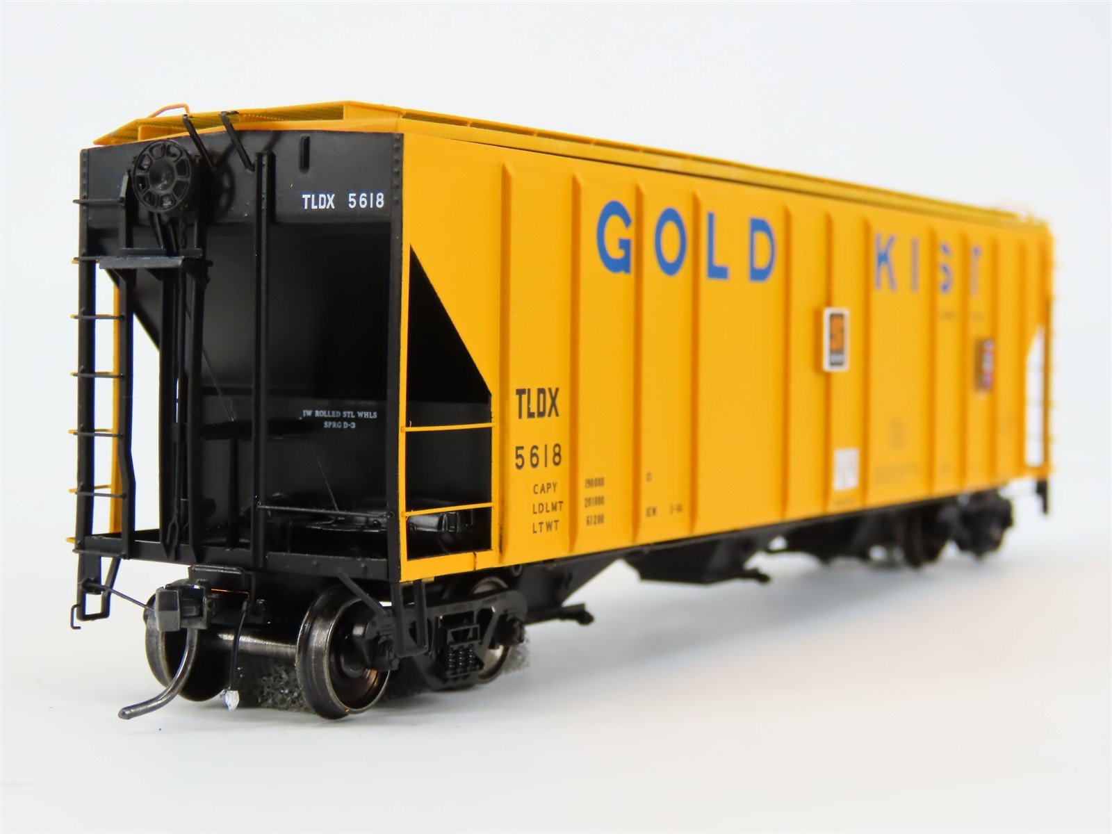 HO ExactRail EP-80193-1 TLDX Gold Kist PS2-CD 4427 3-Bay Covered Hopper #5618
