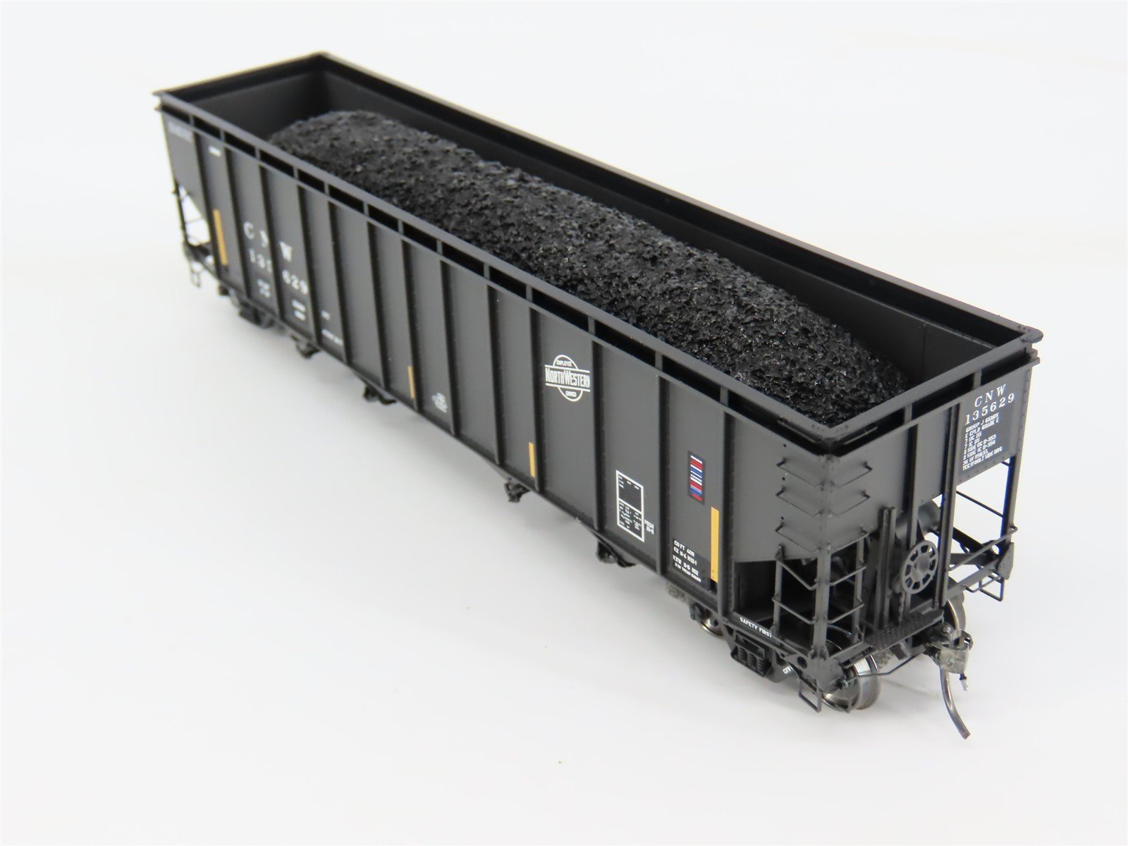 HO ExactRail EP-81554-1 CNW Railway Bethlehem 4011 4-Bay Hopper Car #135629