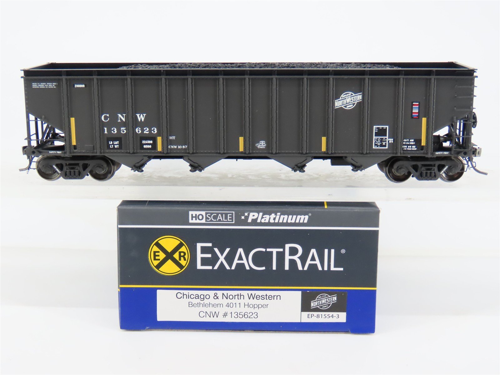 HO ExactRail EP-81554-3 CNW Railway Bethlehem 4011 4-Bay Hopper Car #135623
