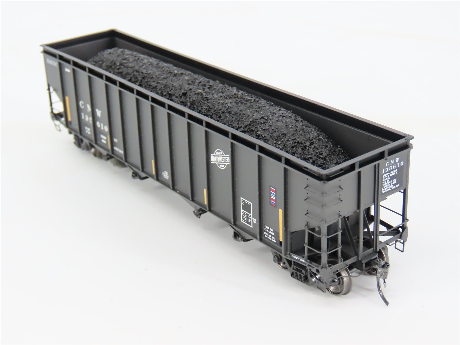 HO ExactRail EP-81554-2 CNW Railway Bethlehem 4011 4-Bay Hopper Car #135610