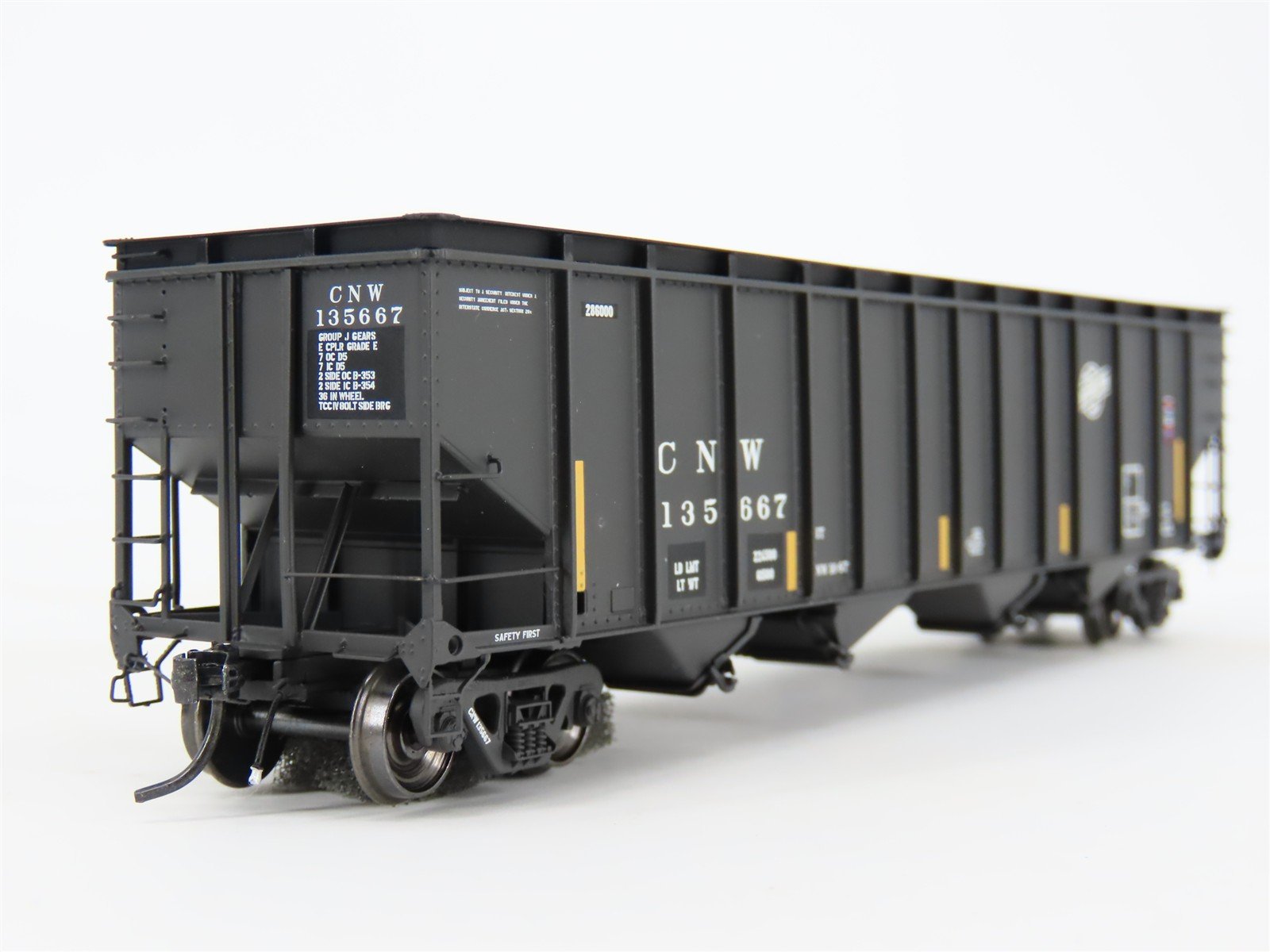 HO ExactRail EP-81554-6 CNW Railway Bethlehem 4011 4-Bay Hopper Car #135667