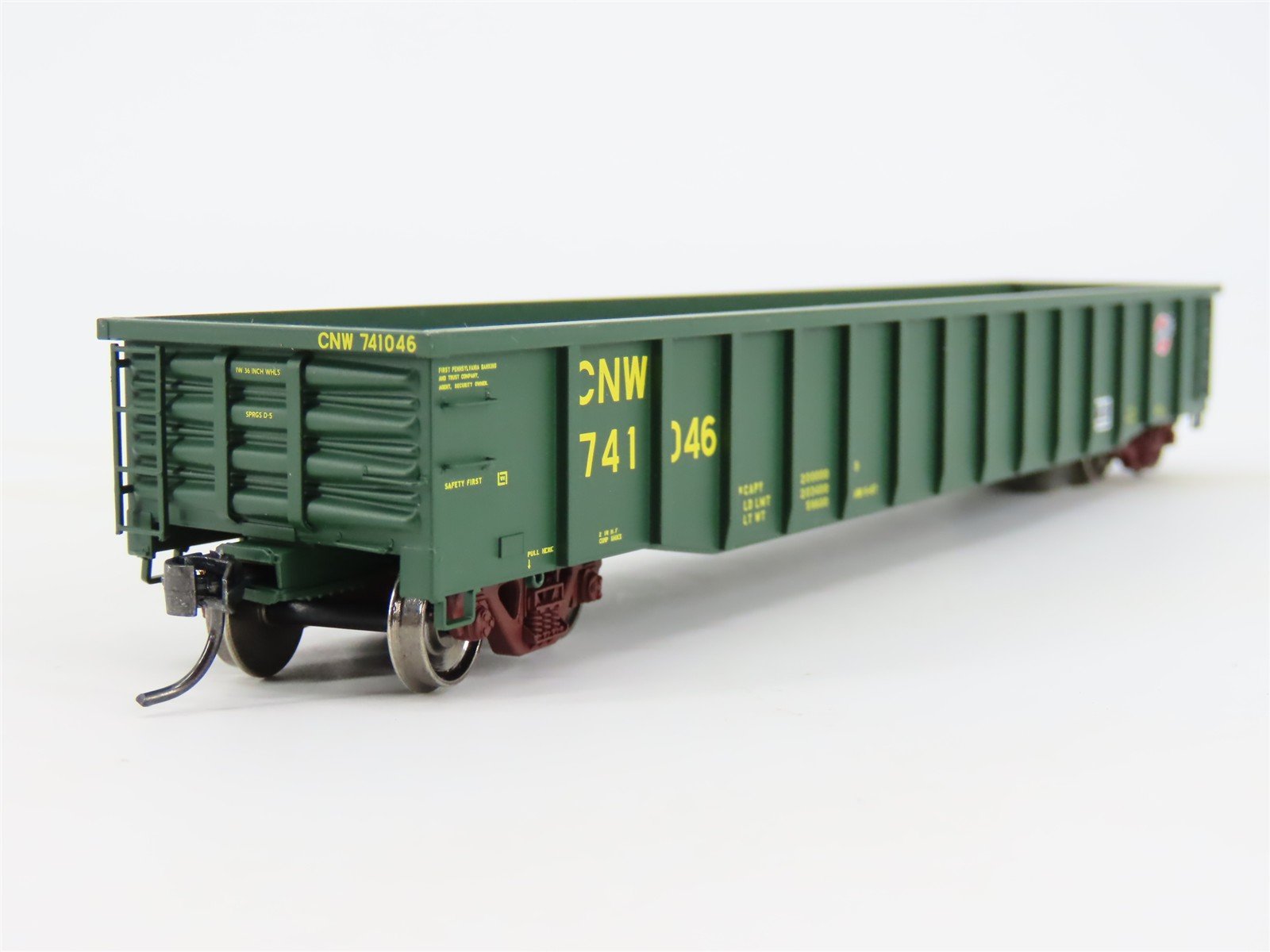 HO Scale ExactRail EE-1904-4 CNW Railway Thrall 2244 Gondola Car #741046
