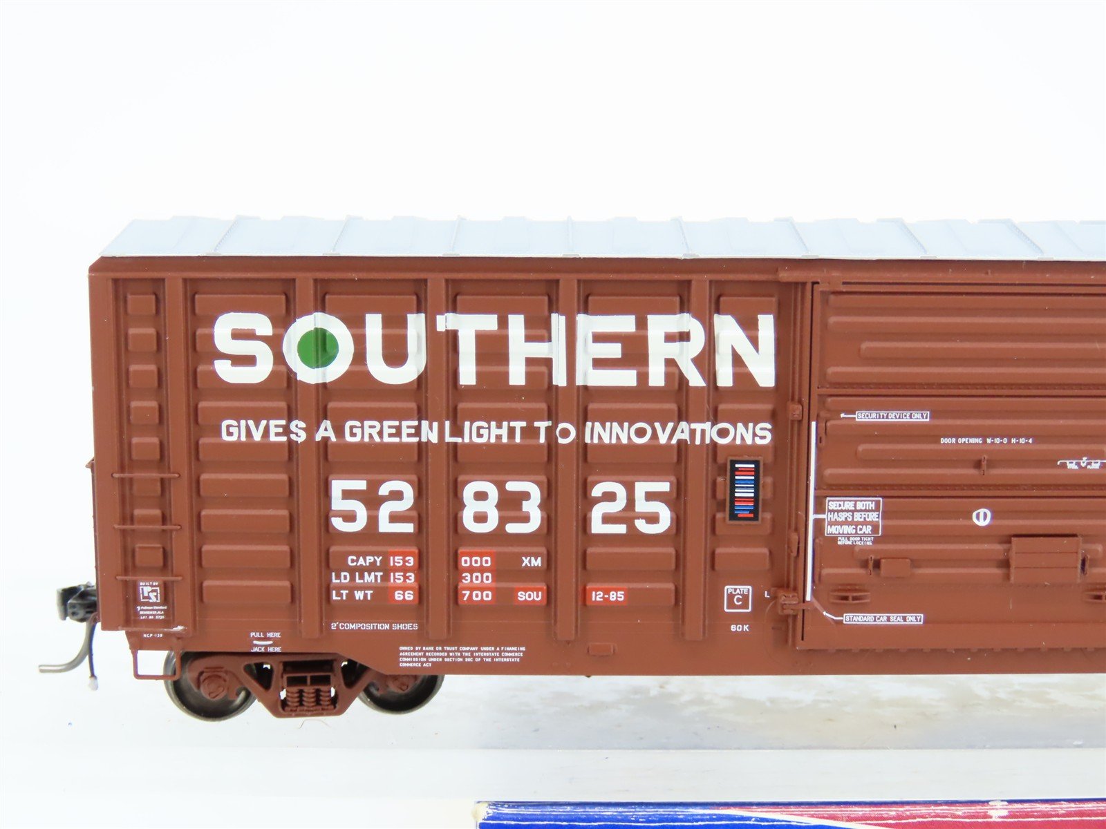HO Scale ExactRail EPS-90307-3 Southern Railway Waffle Side 50' Boxcar #528325