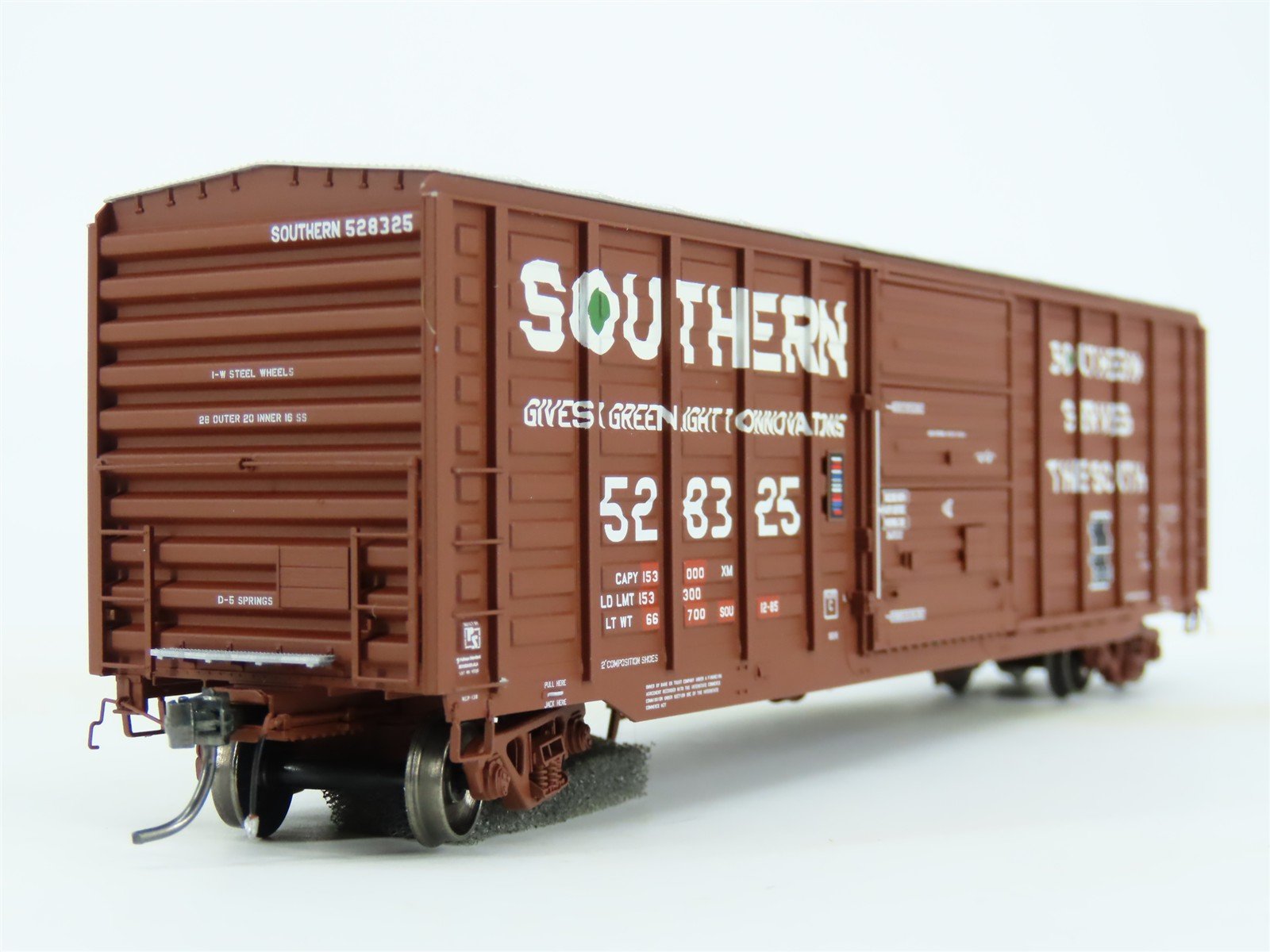 HO Scale ExactRail EPS-90307-3 Southern Railway Waffle Side 50' Boxcar #528325