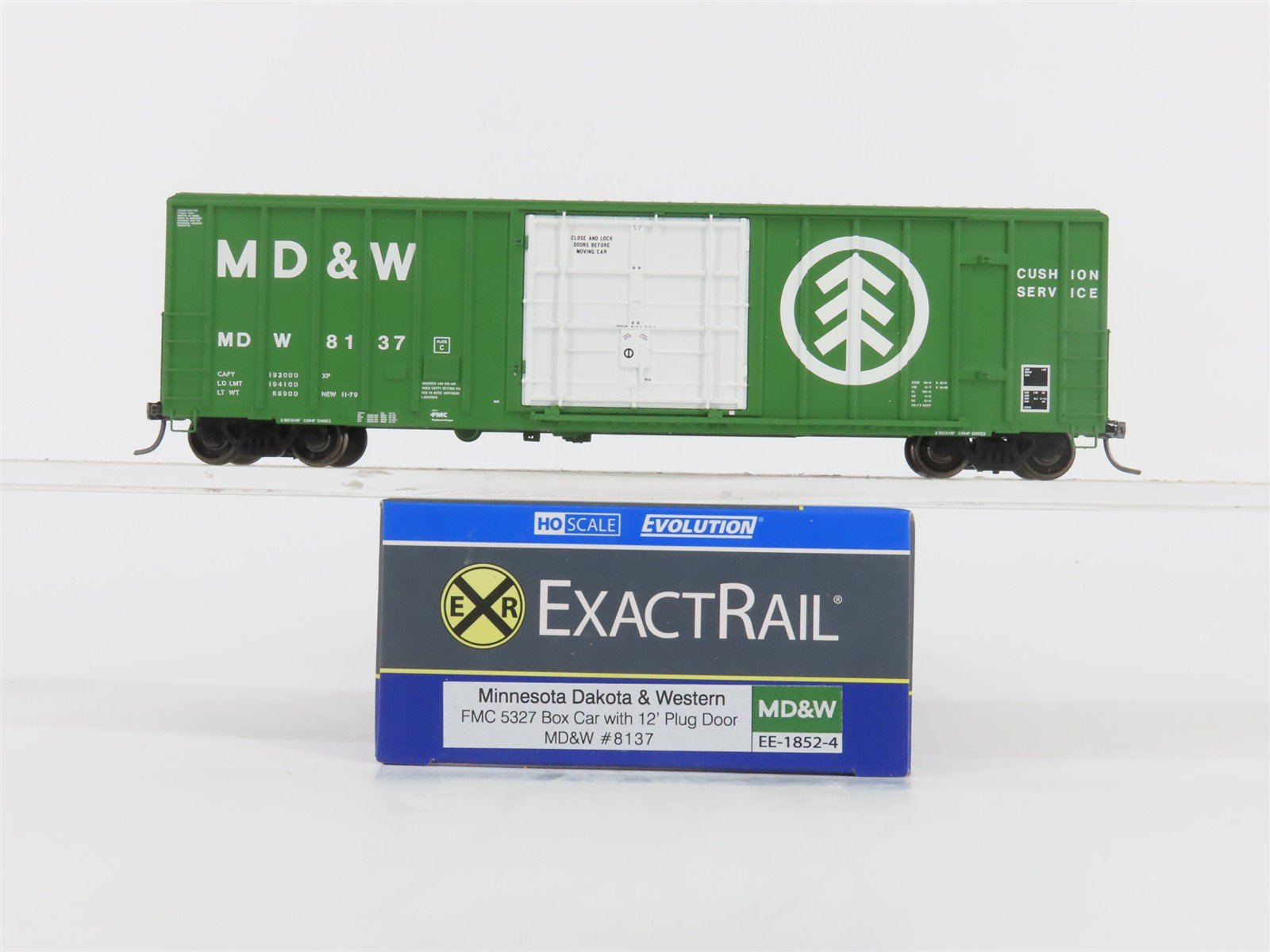 HO Scale ExactRail Evolution Series EE-1852-4 MD&W Plug Door Box Car #8137