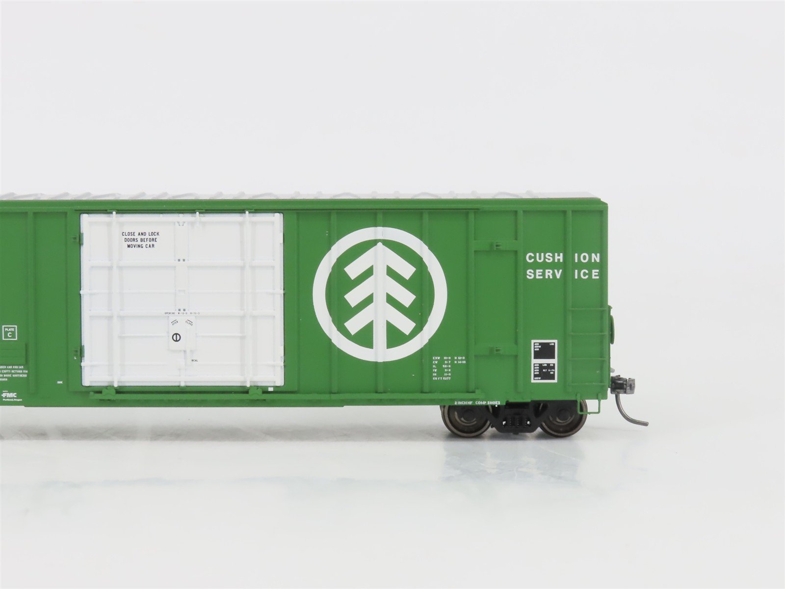 HO Scale ExactRail Evolution Series EE-1852-4 MD&W Plug Door Box Car #8137