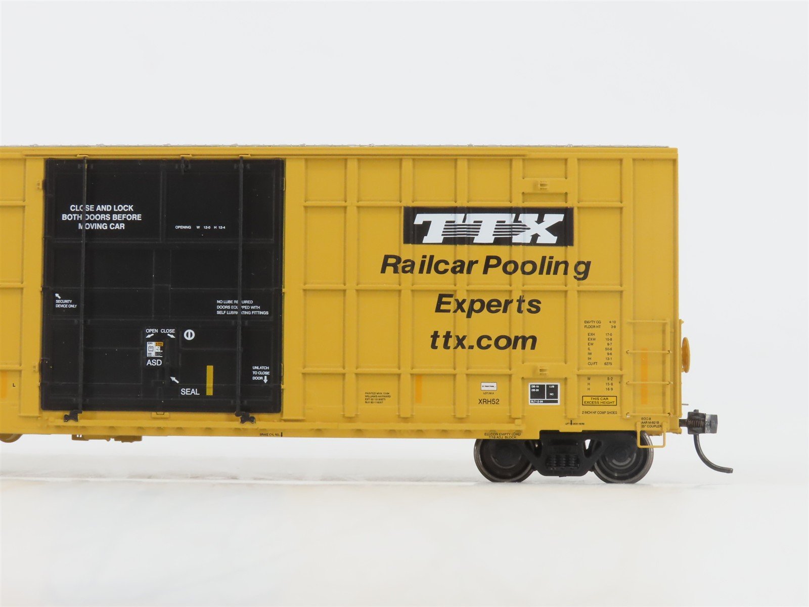 HO Scale ExactRail Evolution Series EE-1401-45 FBOX TTX Plug Door Boxcar #505347