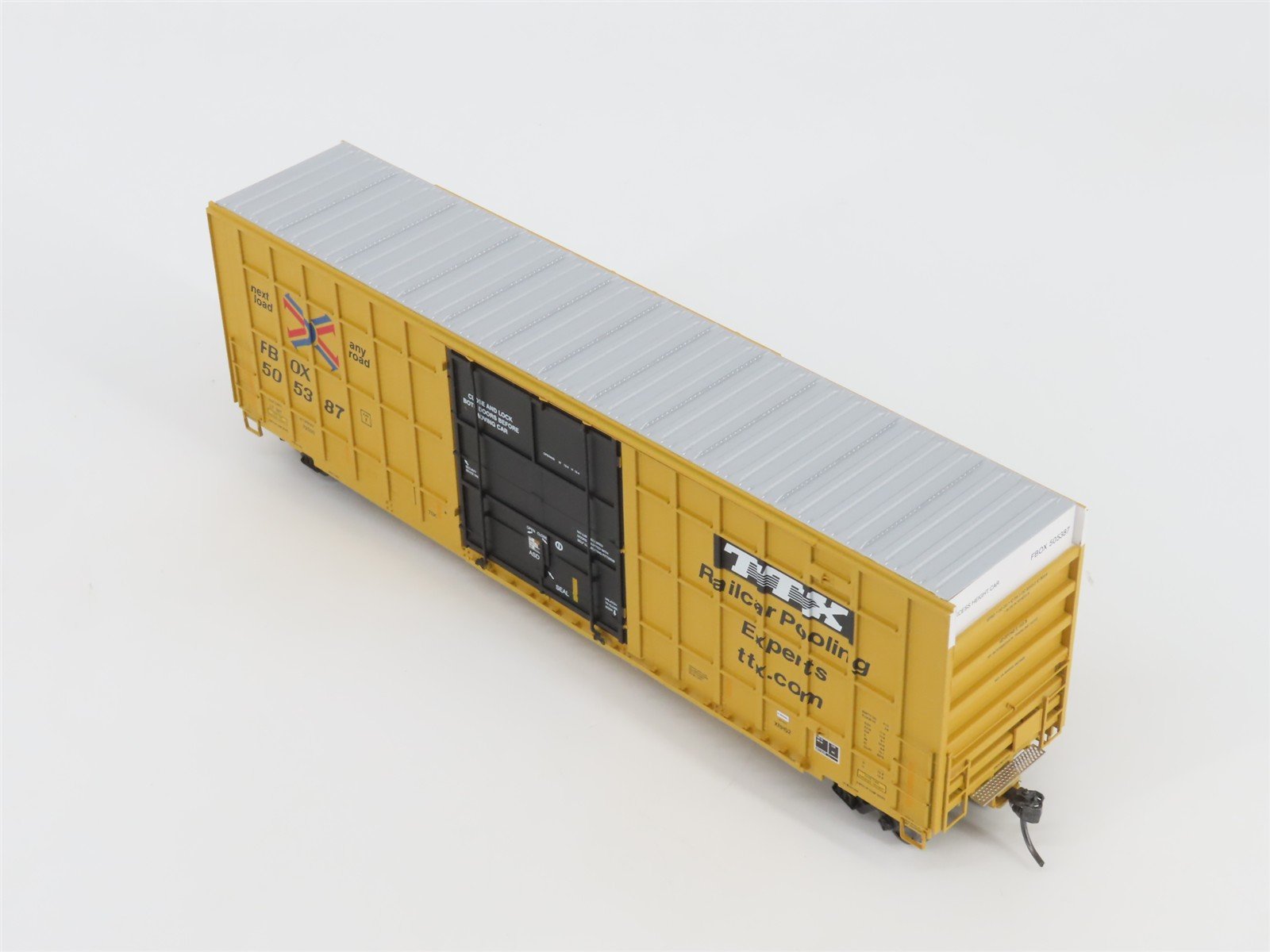 HO Scale ExactRail Evolution Series EE-1401-47 FBOX TTX Plug Door Boxcar #505387