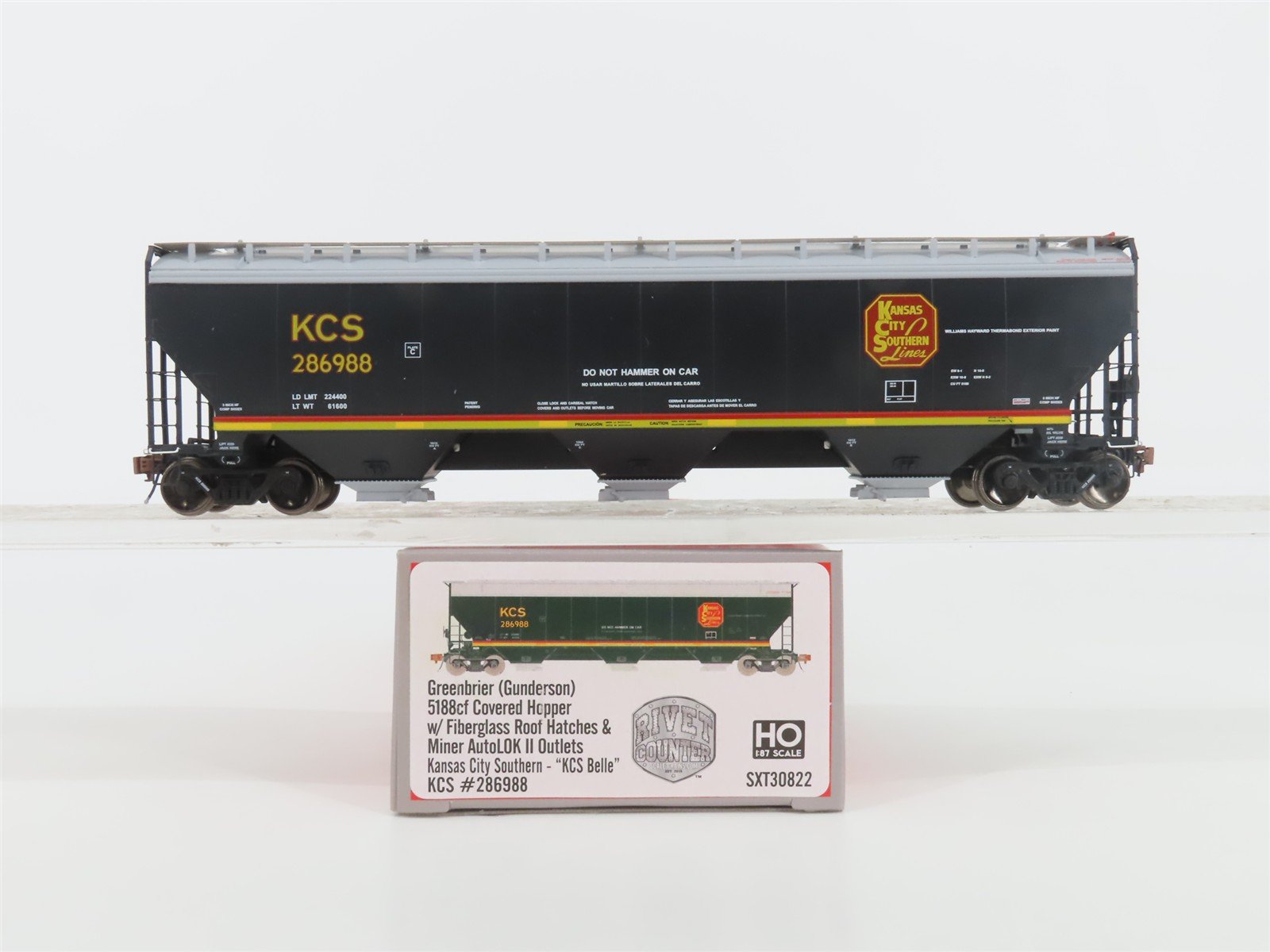 HO Scaletrains.com Rivet Counter SXT30822 KCS 3-Bay Covered Hopper #286988