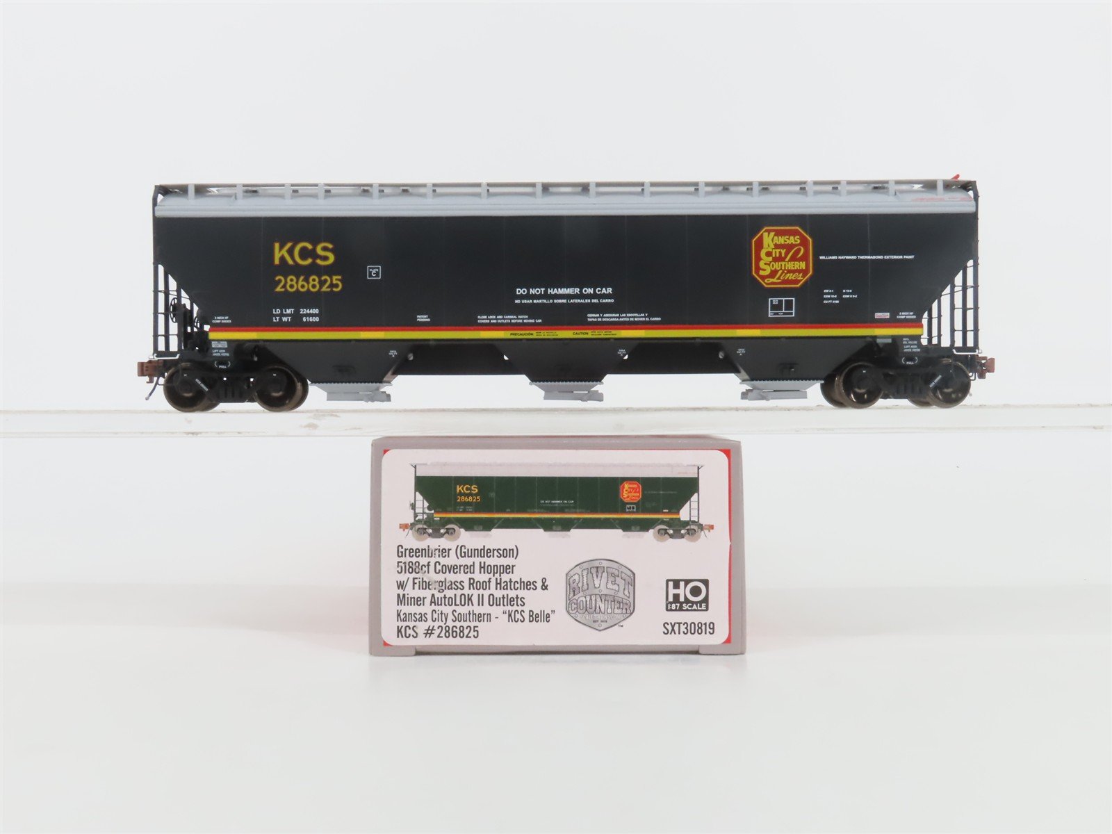 HO Scaletrains.com Rivet Counter SXT30819 KCS 3-Bay Covered Hopper #286825