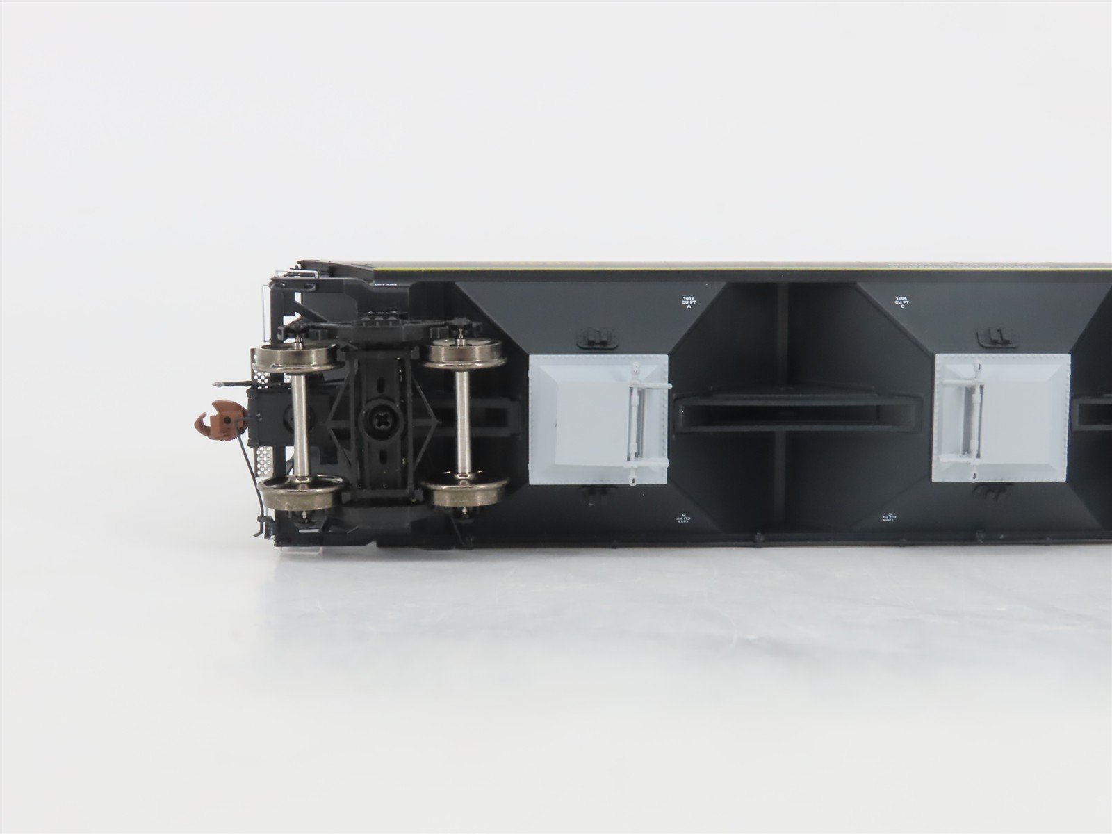 HO Scaletrains.com Rivet Counter SXT30819 KCS 3-Bay Covered Hopper #286825