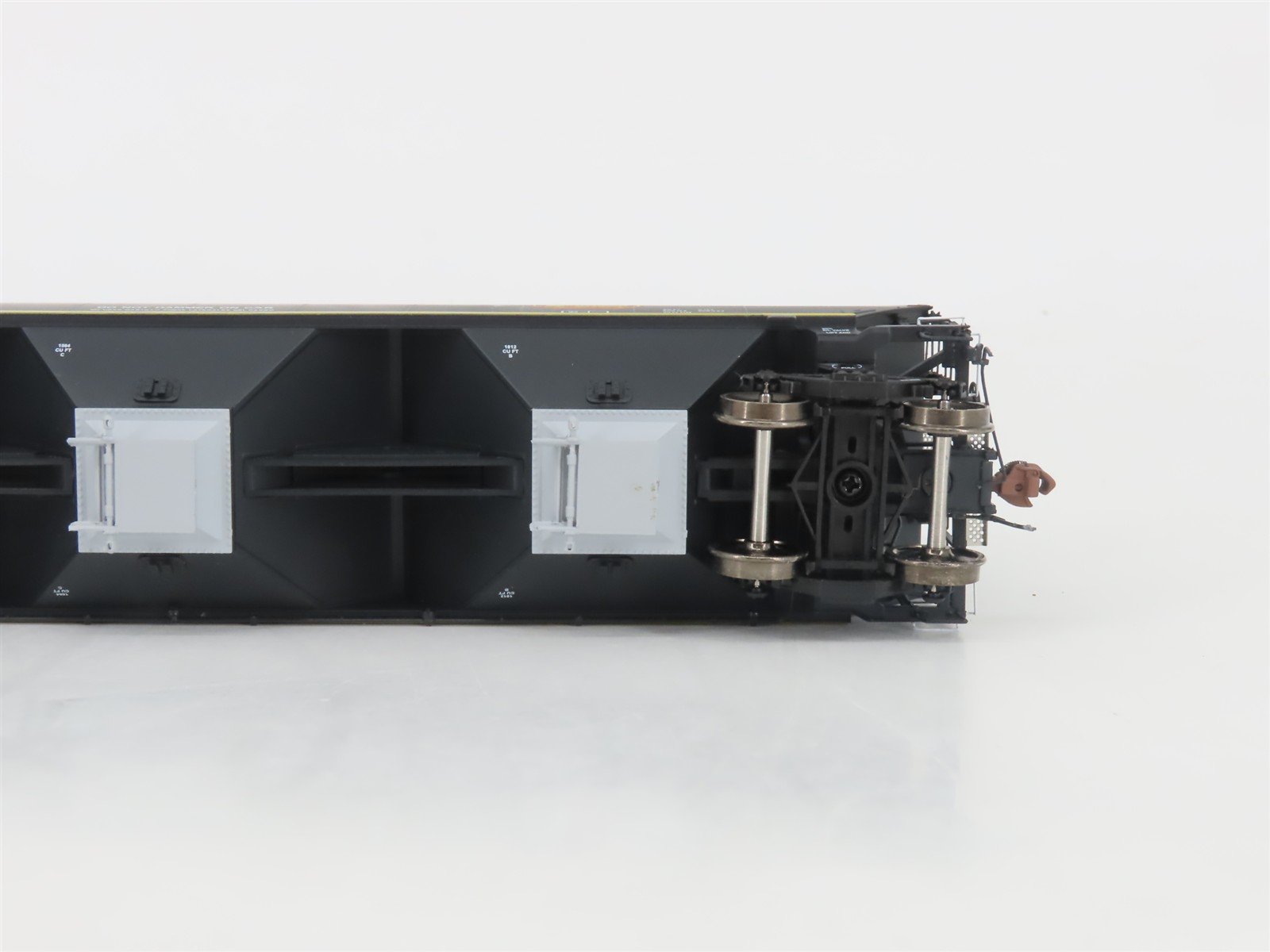 HO Scaletrains.com Rivet Counter SXT30819 KCS 3-Bay Covered Hopper #286825