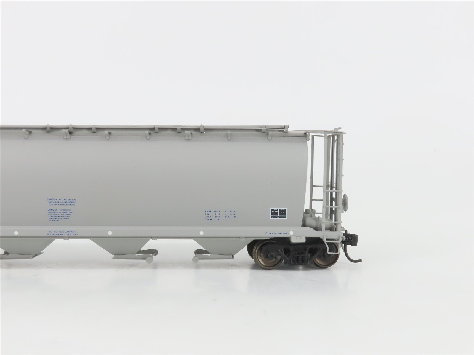 HO Scale InterMountain PWRS 1015F UNPX Procor 4-Bay Covered Hopper #120012