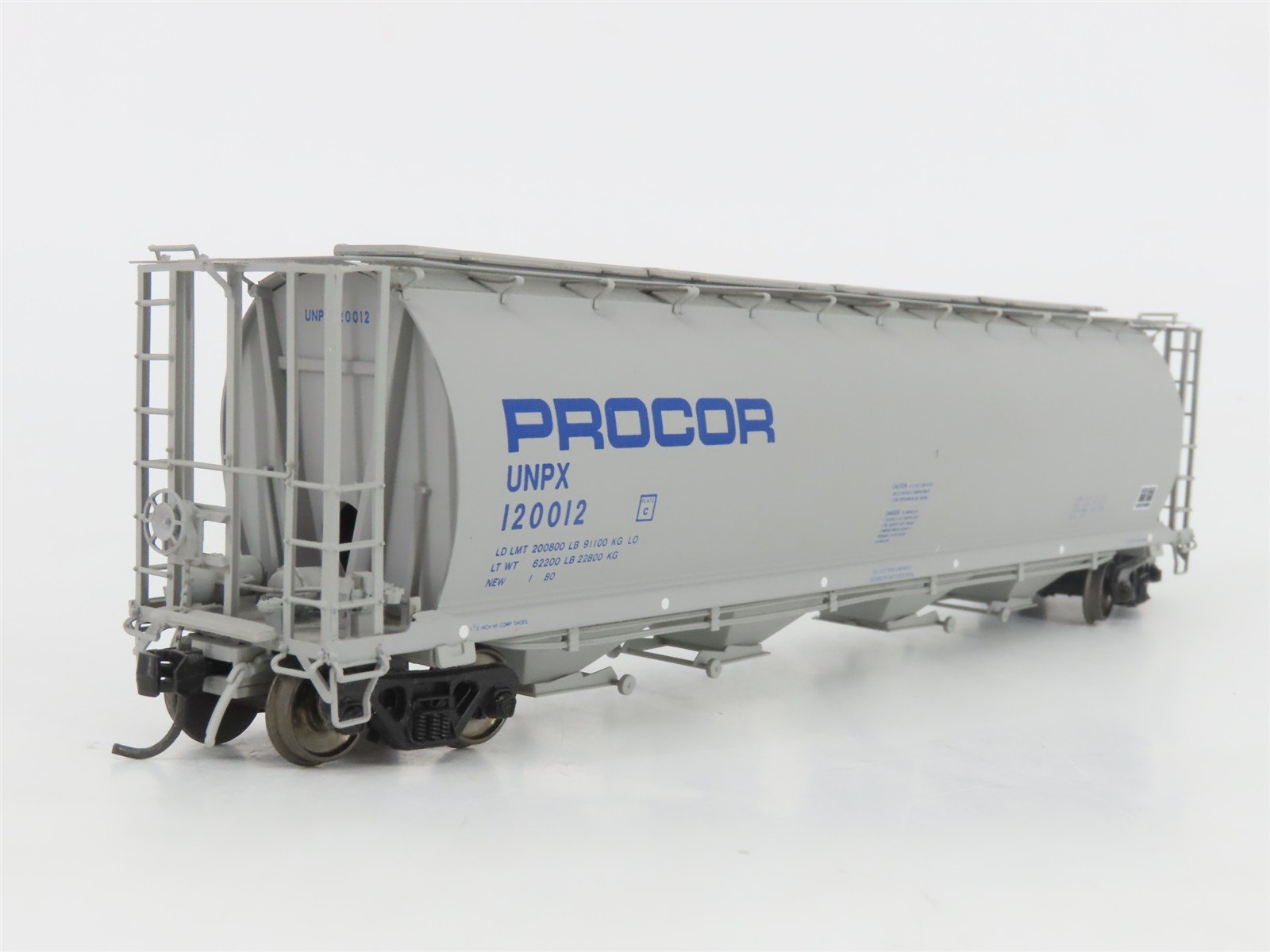 HO Scale InterMountain PWRS 1015F UNPX Procor 4-Bay Covered Hopper #120012