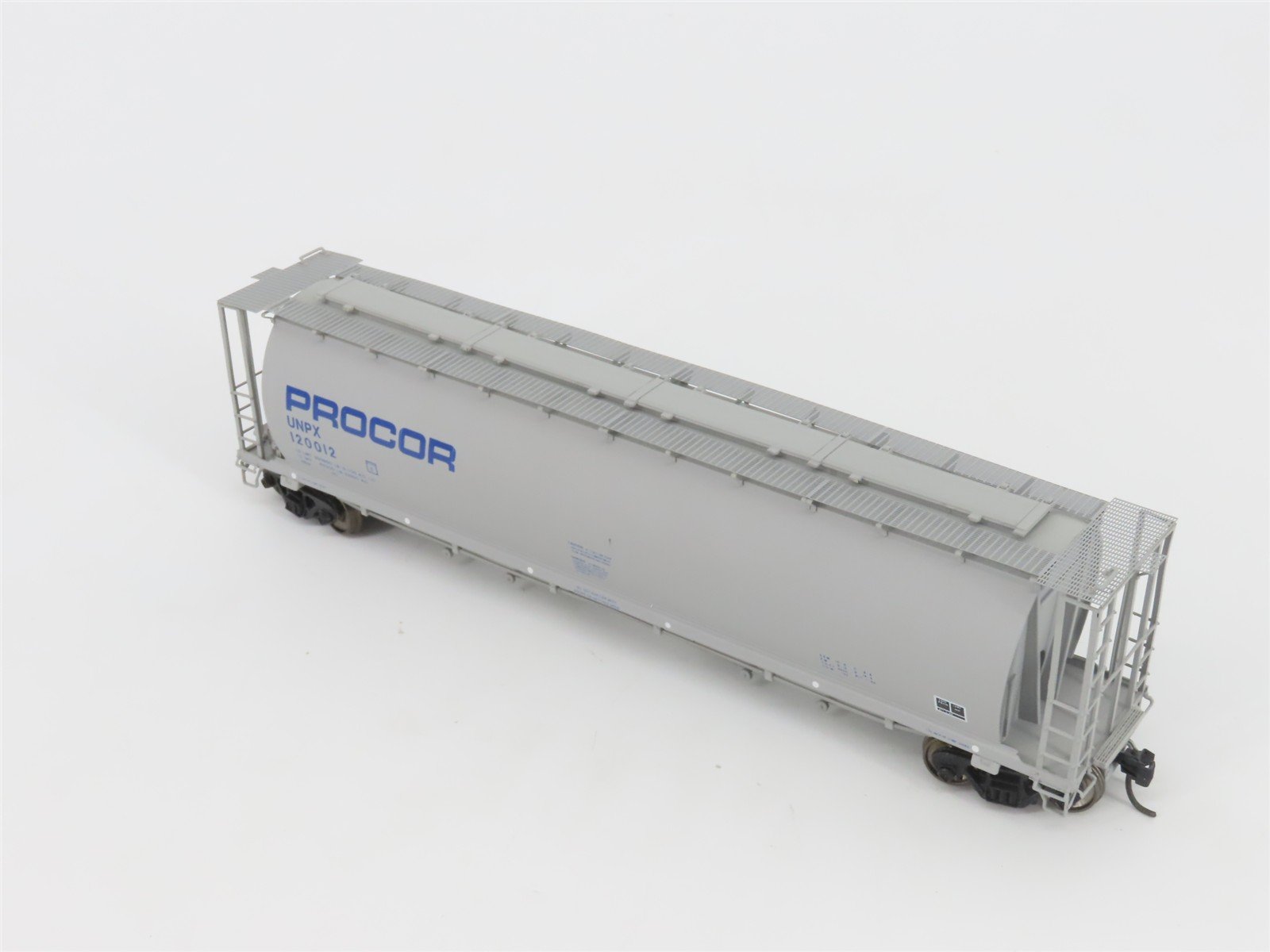 HO Scale InterMountain PWRS 1015F UNPX Procor 4-Bay Covered Hopper #120012