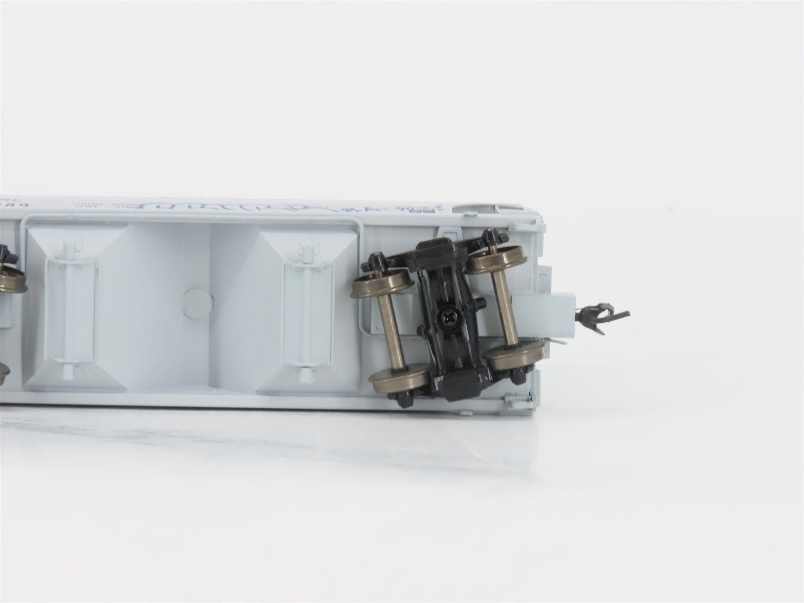 HO InterMountain PWRS 1055F MRL Montana Rail Link 2-Bay Hopper #9089 w/ Graffiti