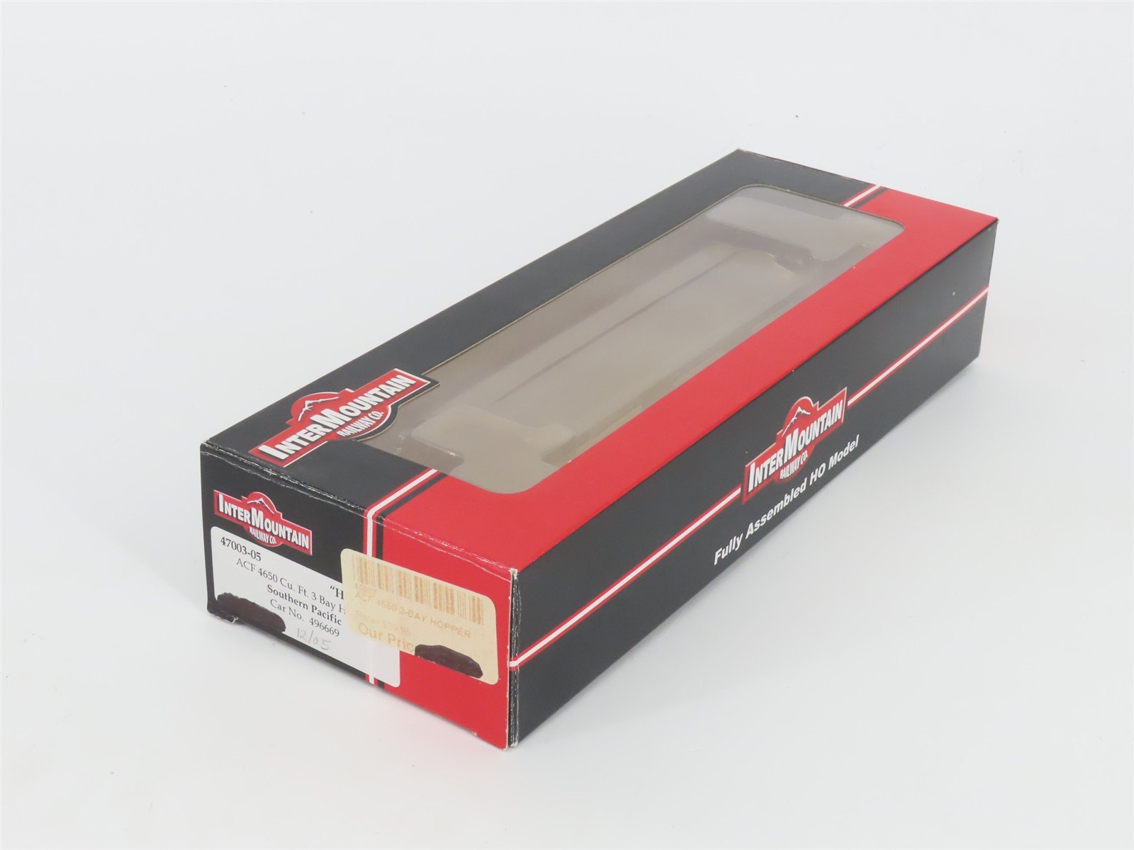 HO Scale InterMountain 47003-05 SP Southern Pacific 3-Bay Covered Hopper #496669