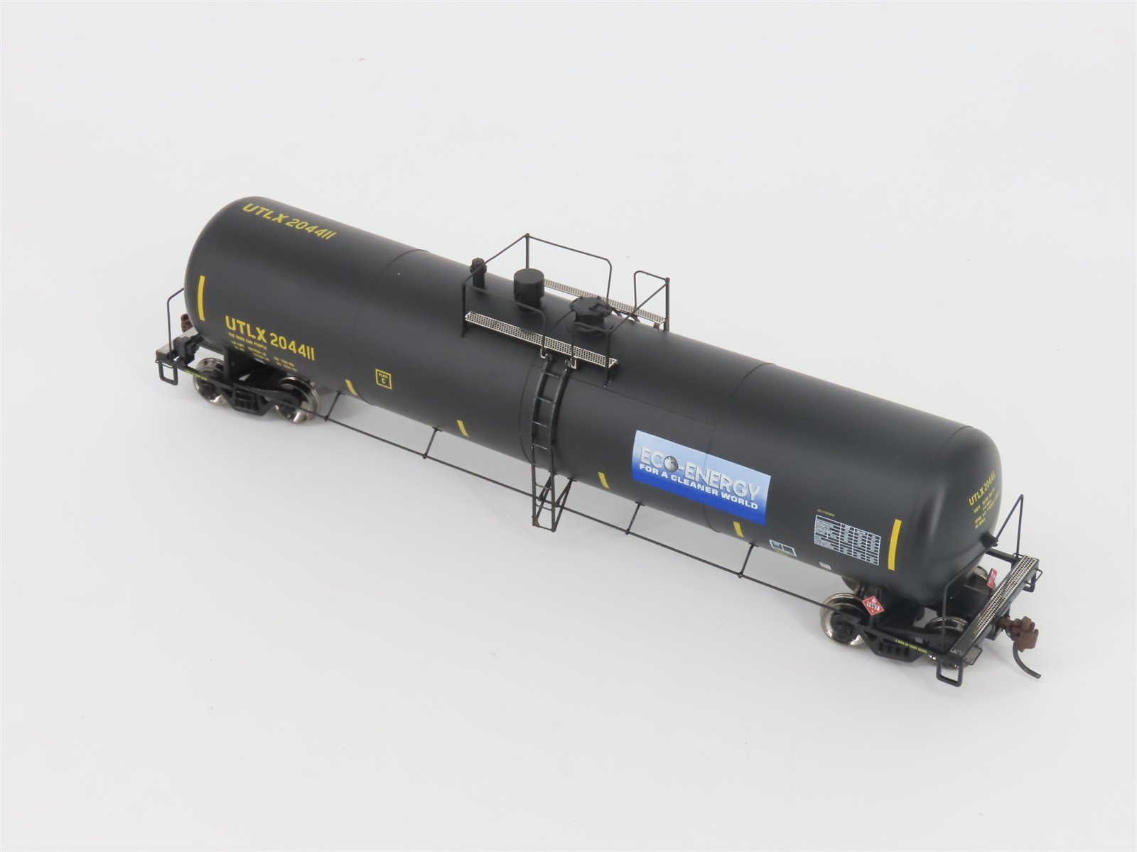 HO Scale Athearn 93893 UTLX Eco-Energy 30K Gallon Ethanol Tank Car #204411