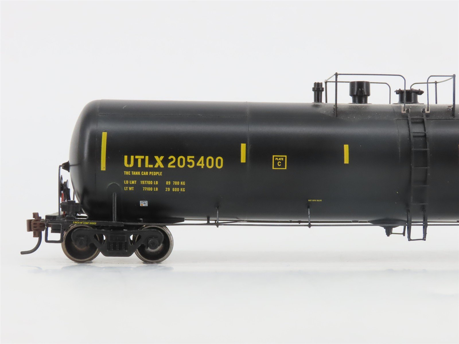 HO Scale Athearn 94251 UTLX 30K Gallon Ethanol Tank Car #205400