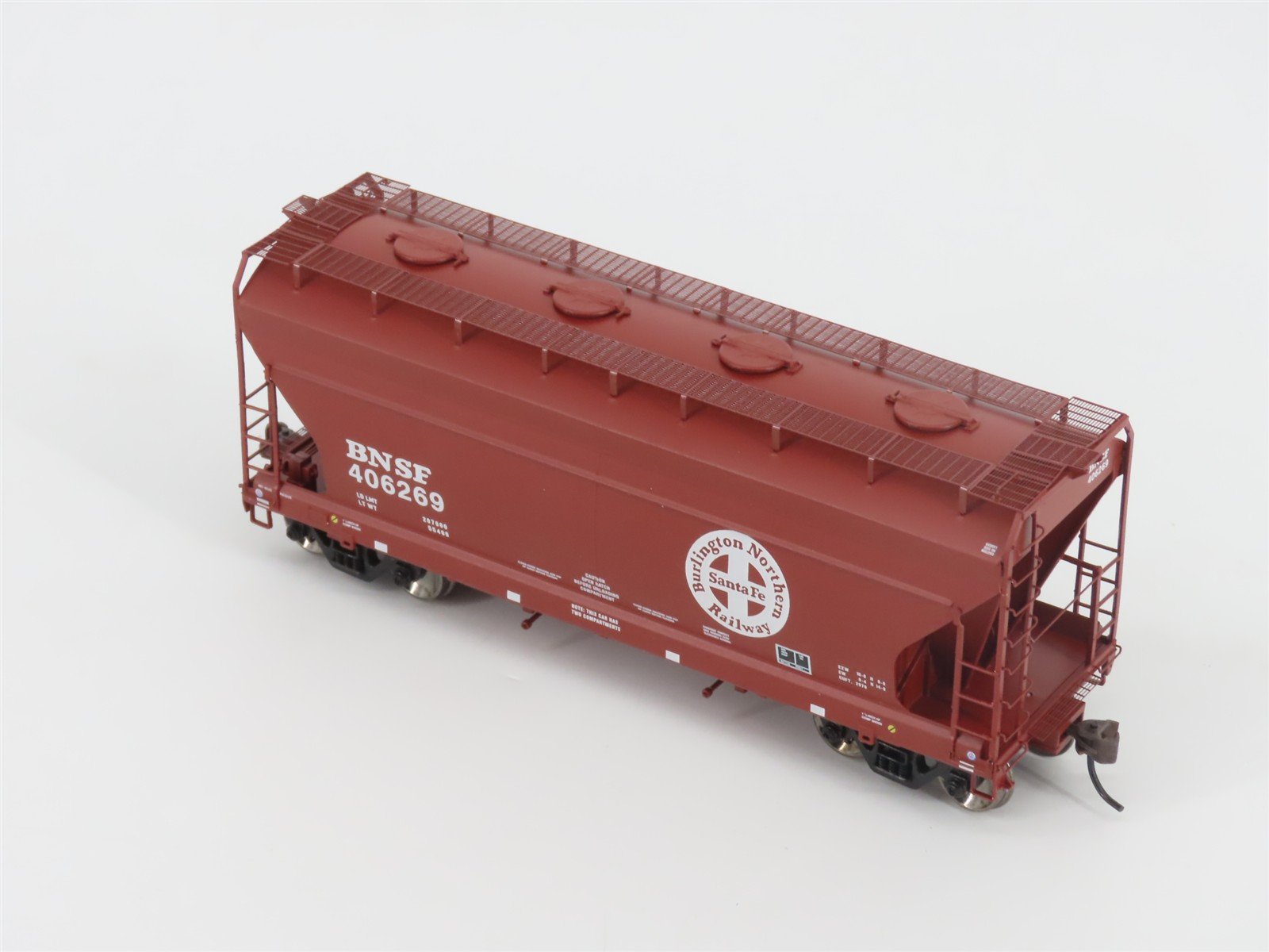 HO Scale Athearn 93921 BNSF Railway ACF 2970 2-Bay Covered Hopper #406269