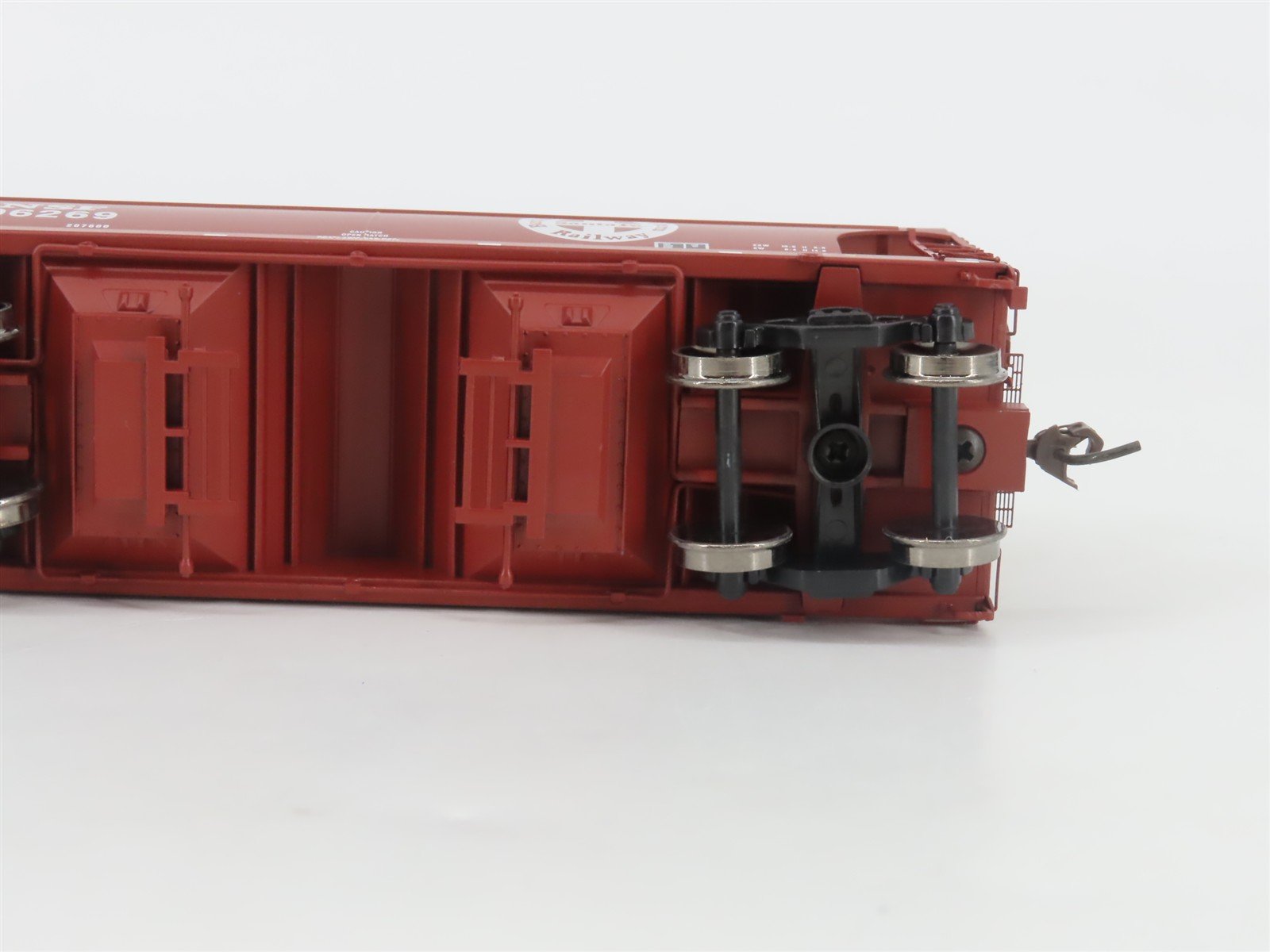 HO Scale Athearn 93921 BNSF Railway ACF 2970 2-Bay Covered Hopper #406269