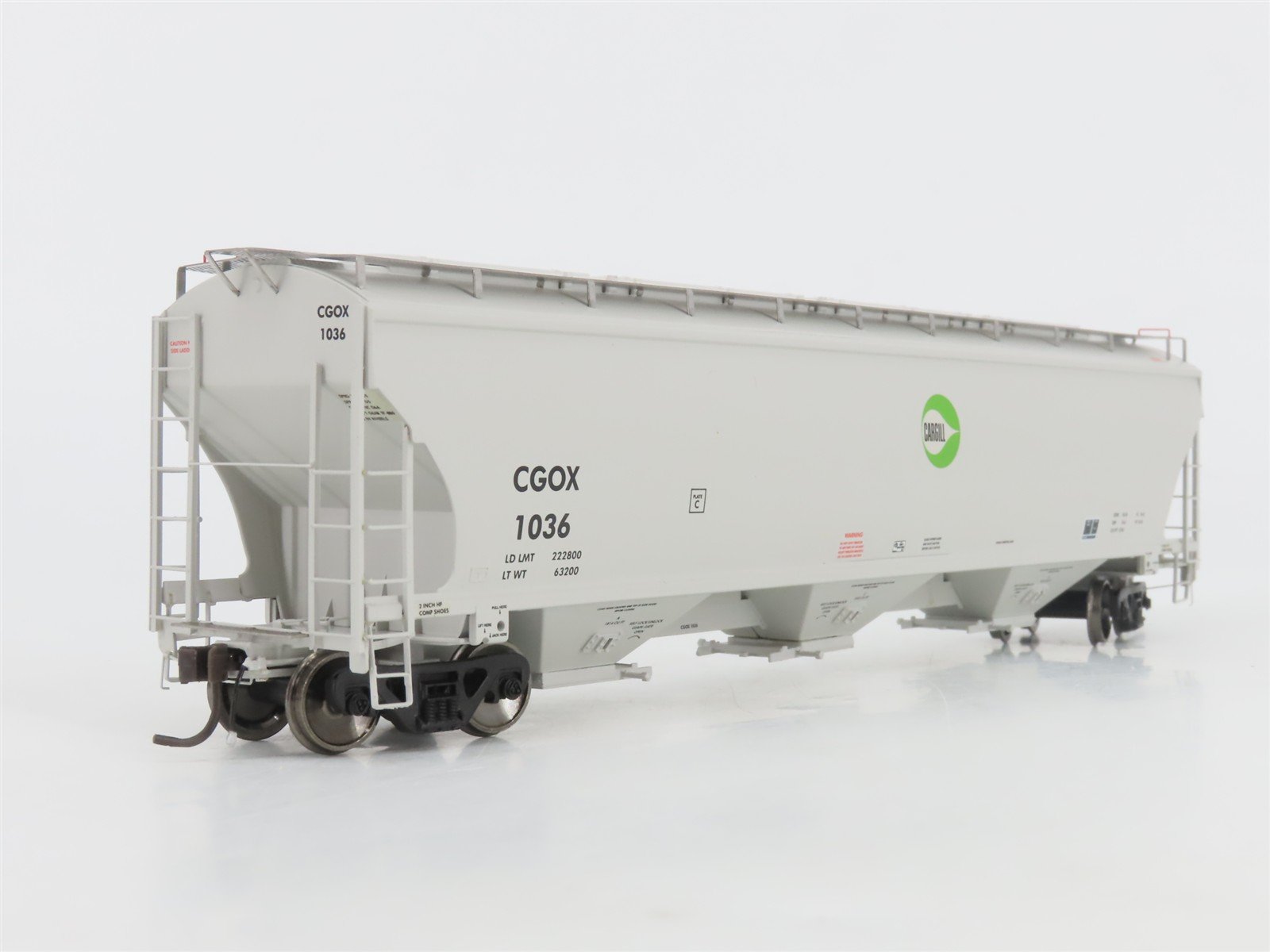 HO Scale Athearn Genesis G4255 CGOX Cargill #1 3-Bay Covered Hopper #1036