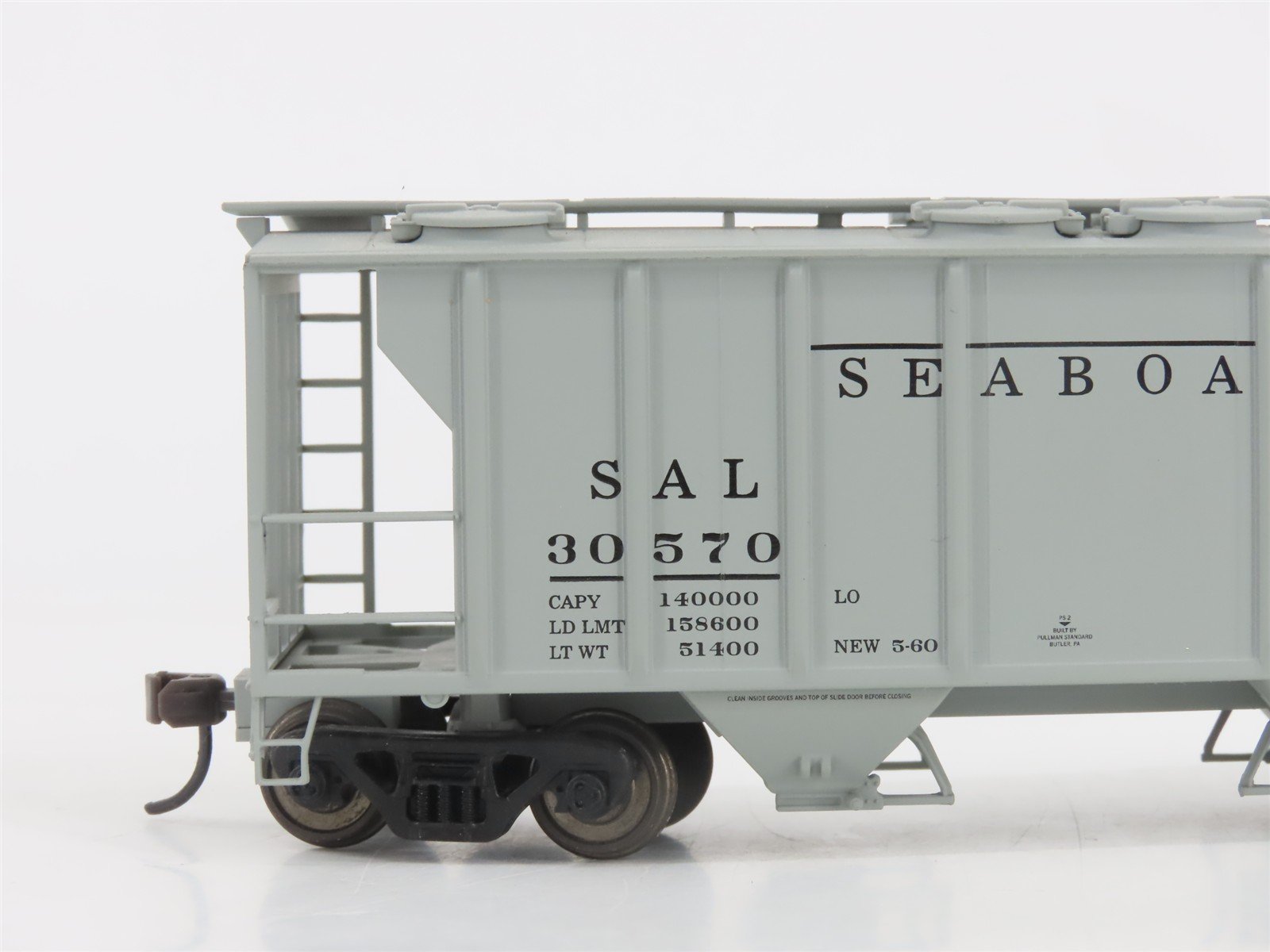 HO Scale Atlas 1833-1 SAL Seaboard Air Line 2-Bay Covered Hopper #30570