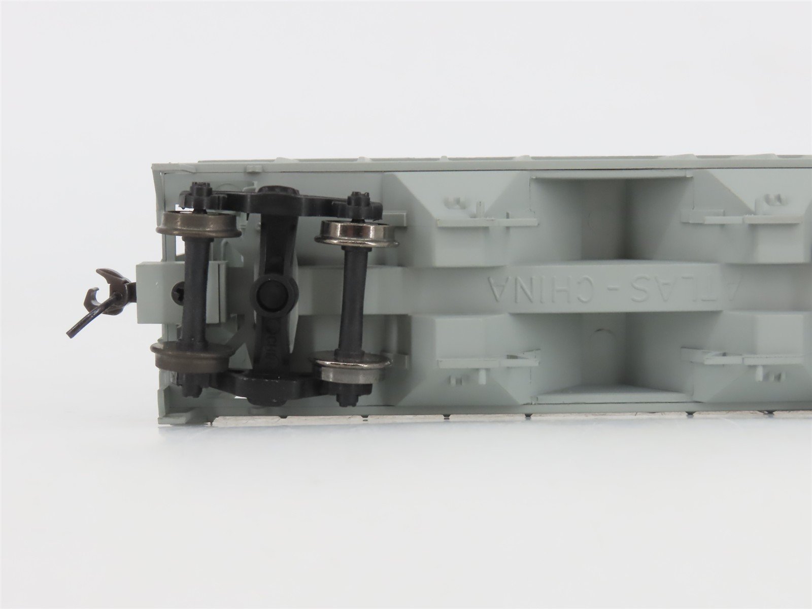 HO Scale Atlas 1833-1 SAL Seaboard Air Line 2-Bay Covered Hopper #30570