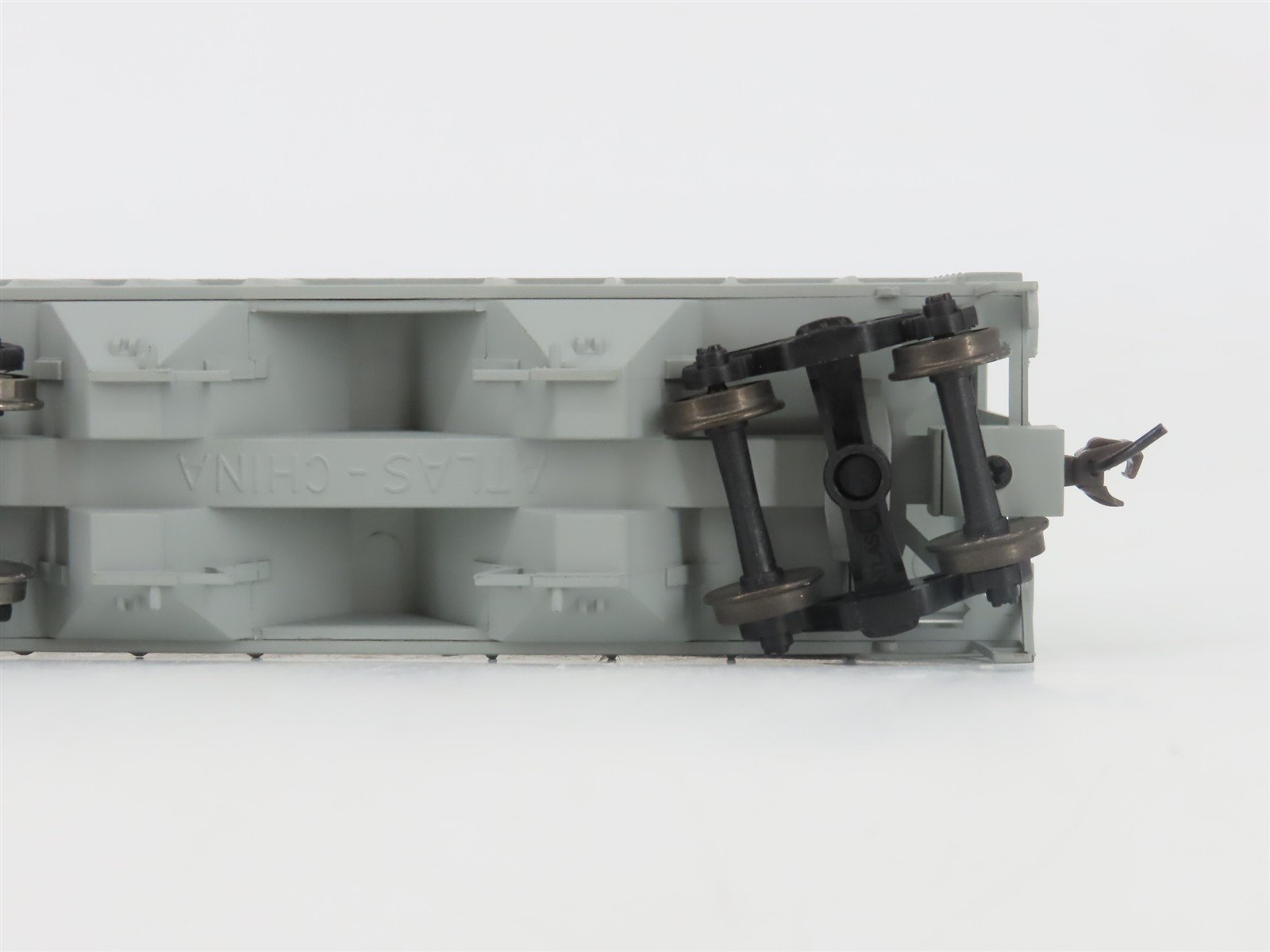 HO Scale Atlas 1833-1 SAL Seaboard Air Line 2-Bay Covered Hopper #30570
