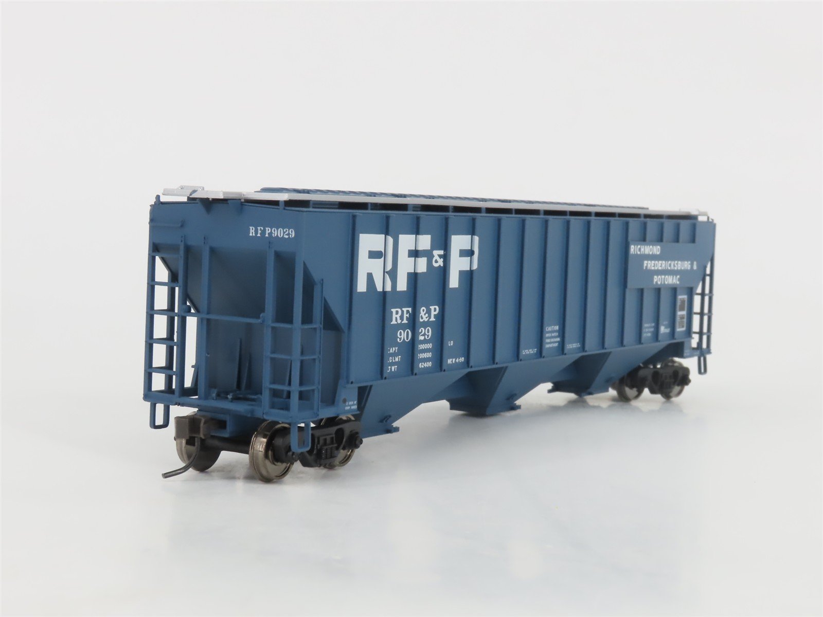 HO Scale Atlas Trainman 20000213 RF&P Thrall 4750 3-Bay Covered Hopper #9029