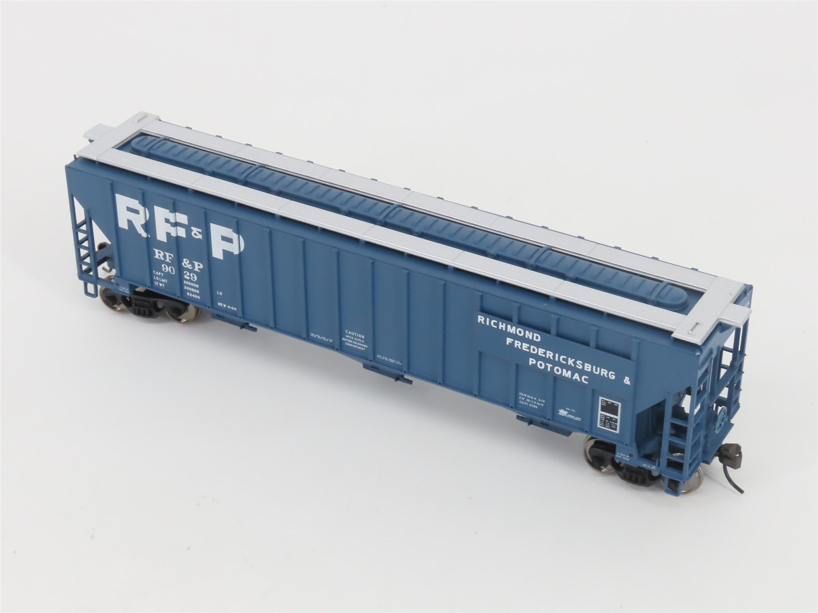 HO Scale Atlas Trainman 20000213 RF&P Thrall 4750 3-Bay Covered Hopper #9029