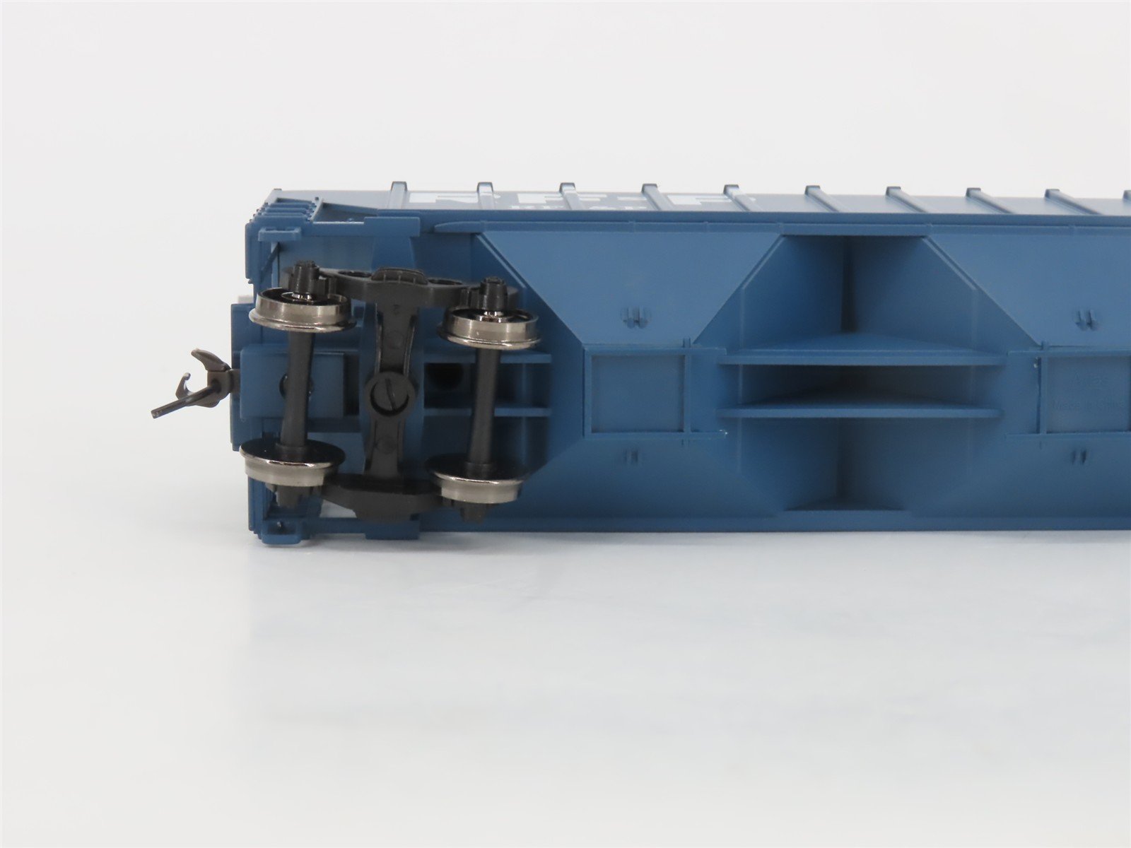 HO Scale Atlas Trainman 20000213 RF&P Thrall 4750 3-Bay Covered Hopper #9029