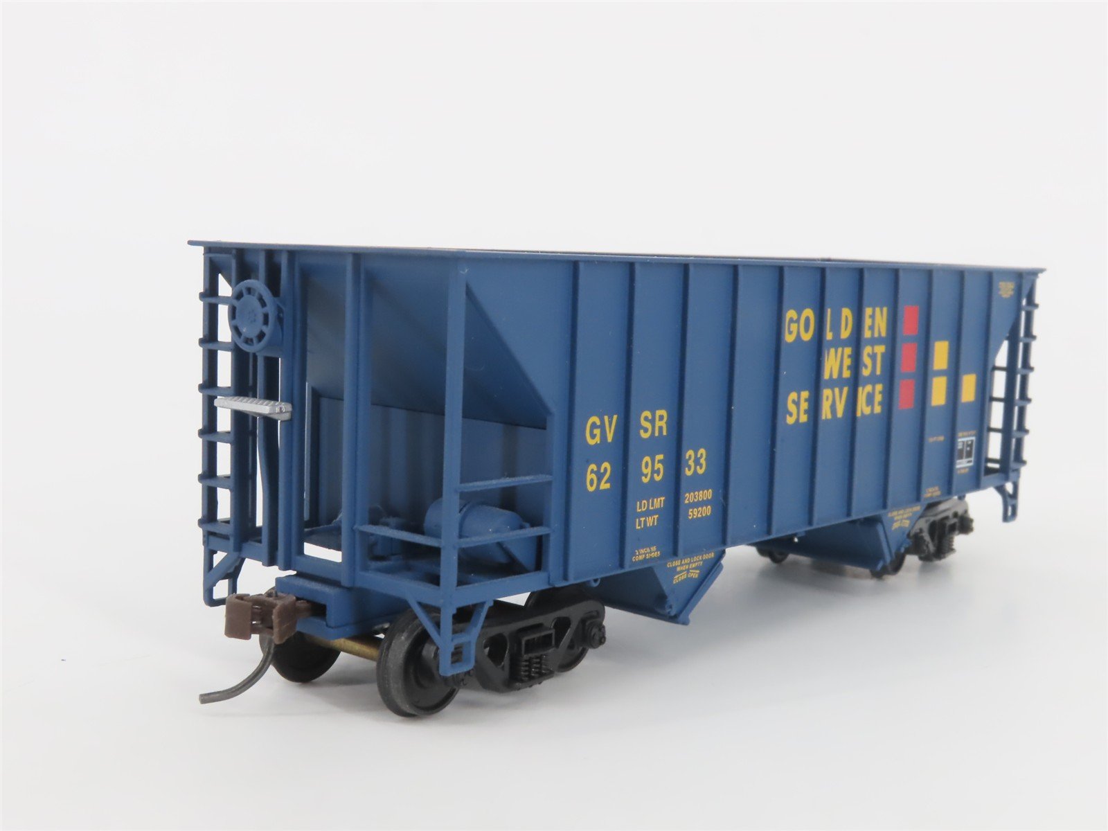 HO Scale Walthers 932-27407 GVSR Golden West Service 2-Bay Open Hopper 2-Pack