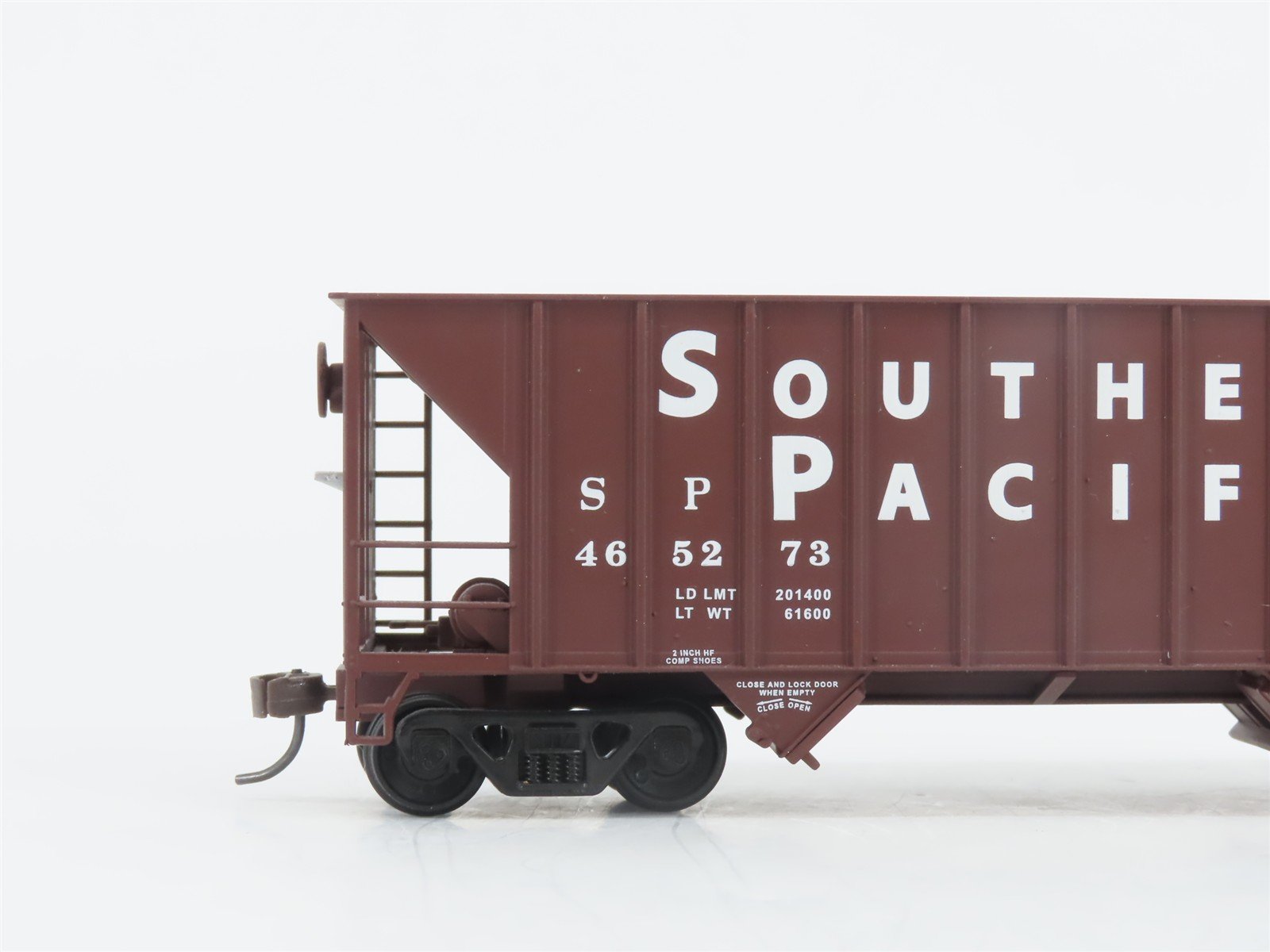 HO Scale Walthers 932-27403 SP Southern Pacific 2-Bay Open Hopper 2-Pack