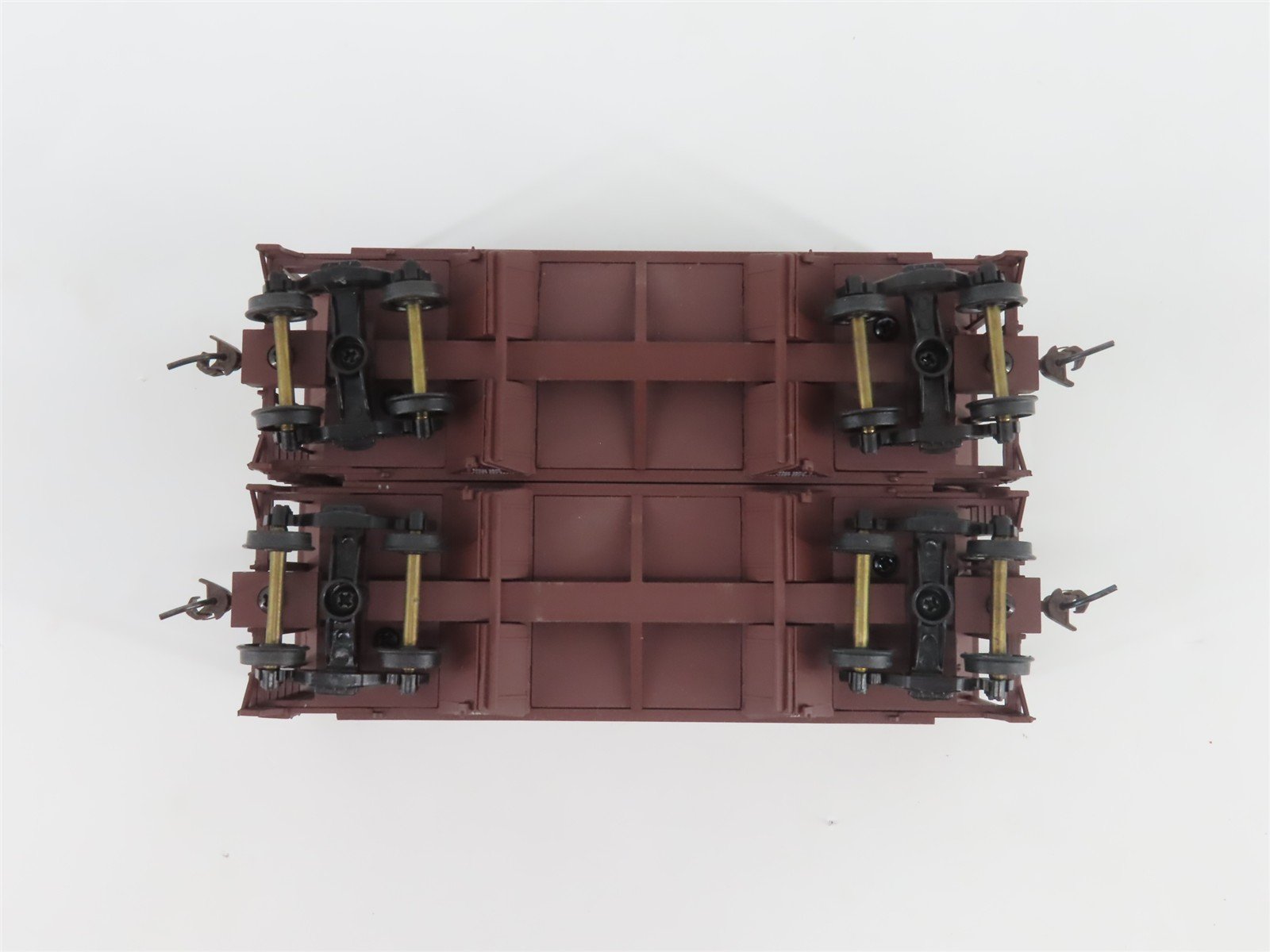 HO Scale Walthers 932-27403 SP Southern Pacific 2-Bay Open Hopper 2-Pack