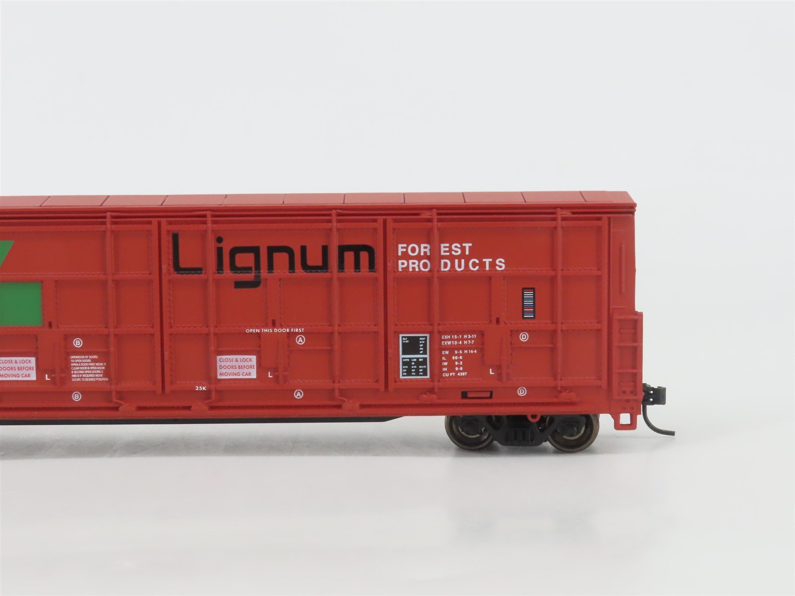 HO Scale Life-Like Proto 1000 Series 890007 LUNX Lignum 60' Box Car #4286