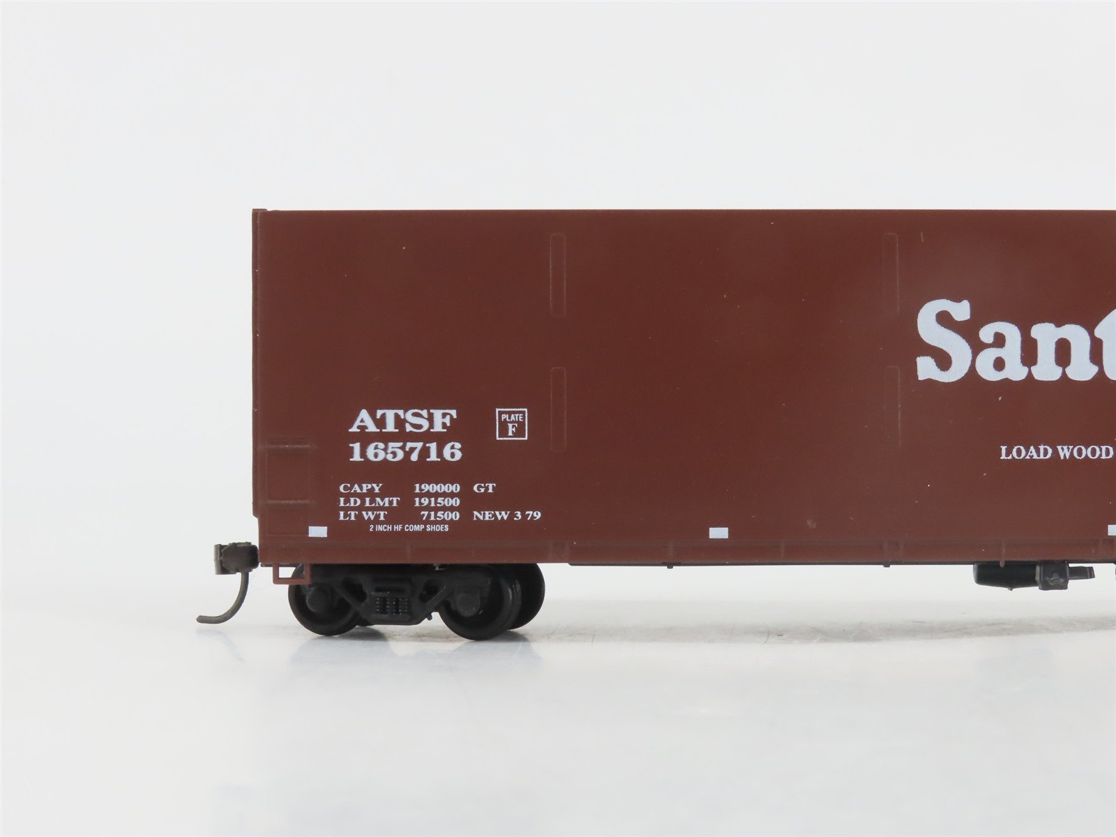 HO Scale E&C Shops 0102 ATSF Santa Fe 62' Smooth Side Woodchip Hopper #165716