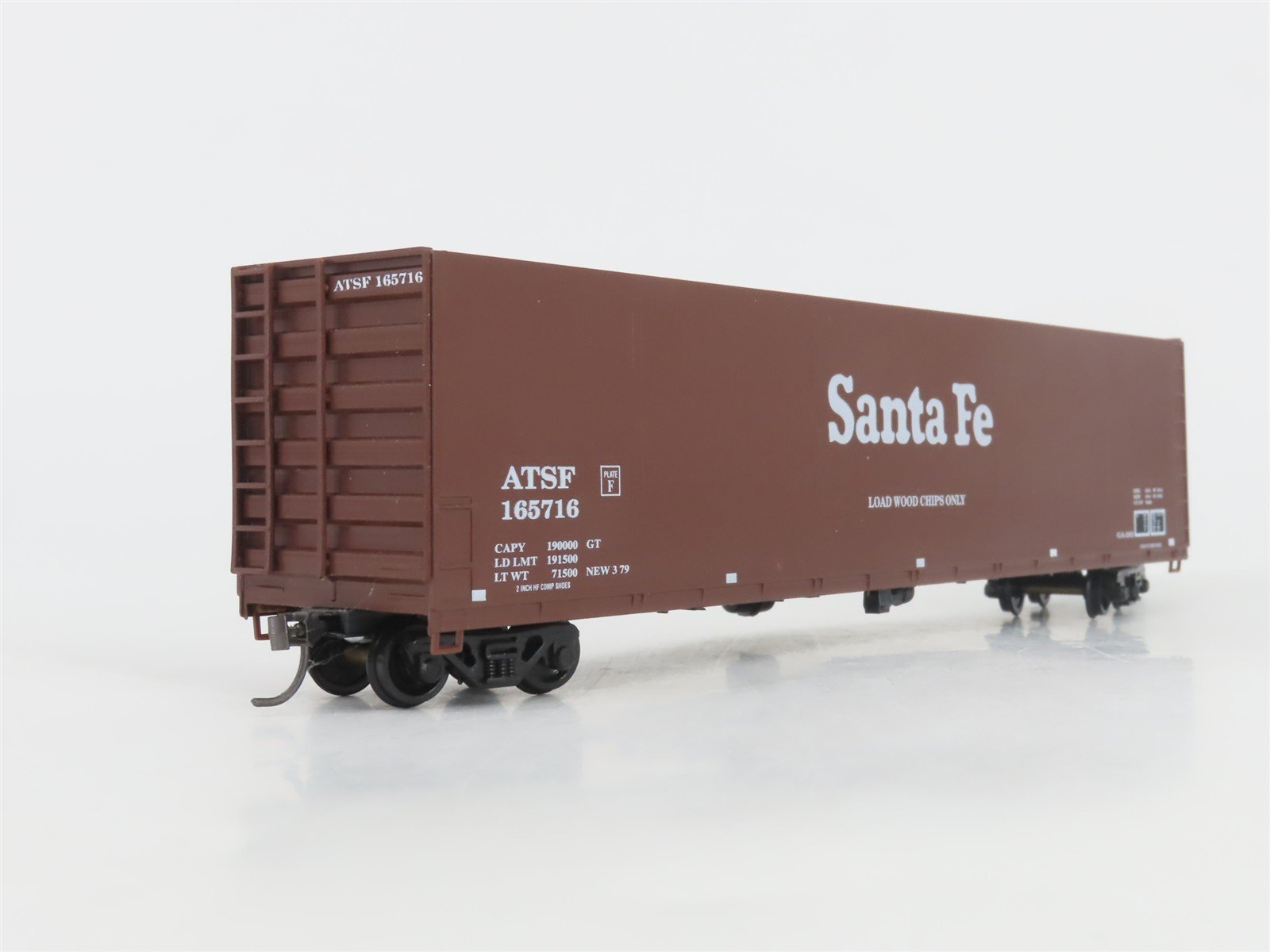 HO Scale E&C Shops 0102 ATSF Santa Fe 62' Smooth Side Woodchip Hopper #165716