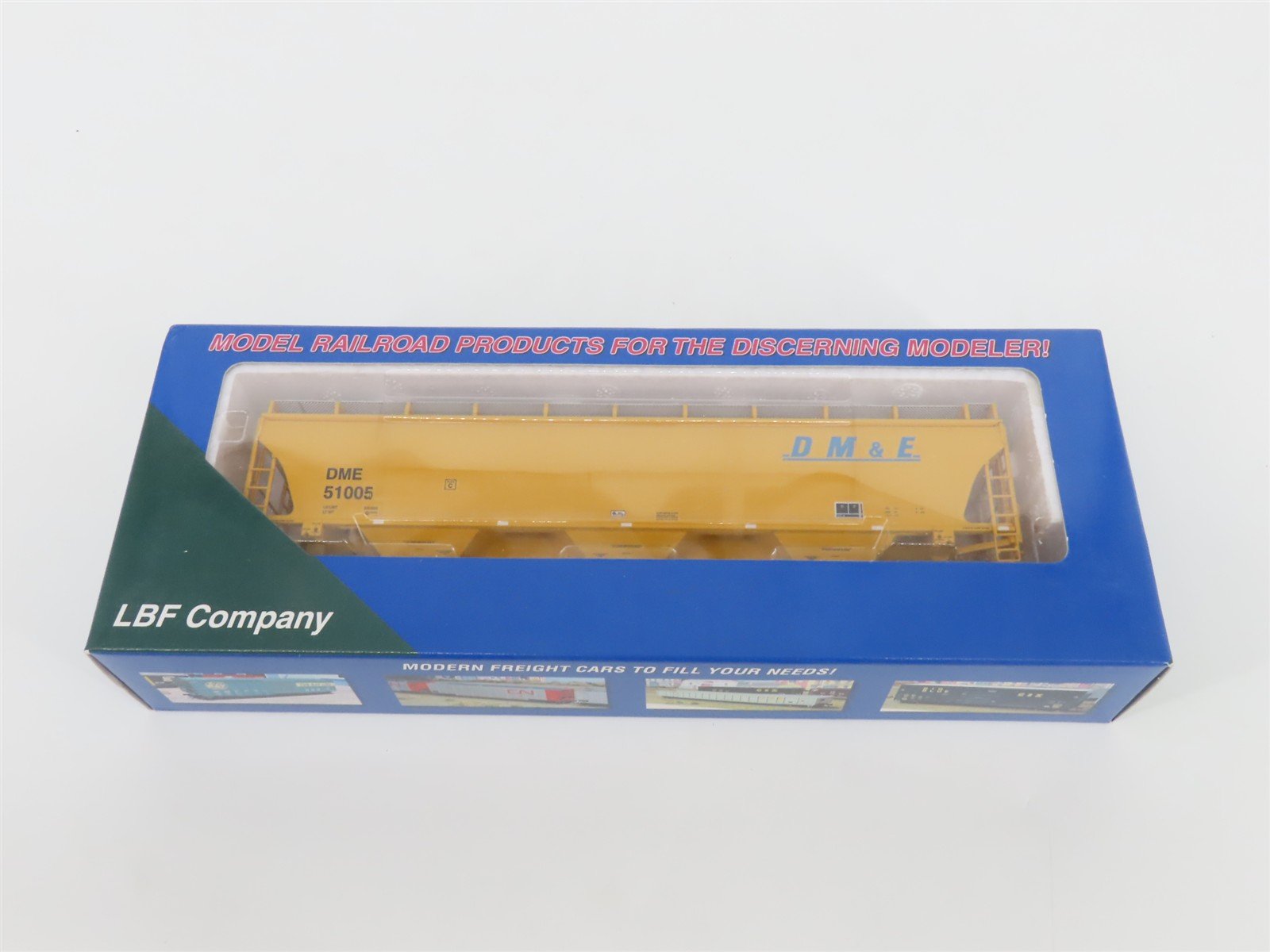 HO Scale LBF Company Gold Series 2102 DM&E 3-Bay Covered Hopper #51005 - SEALED