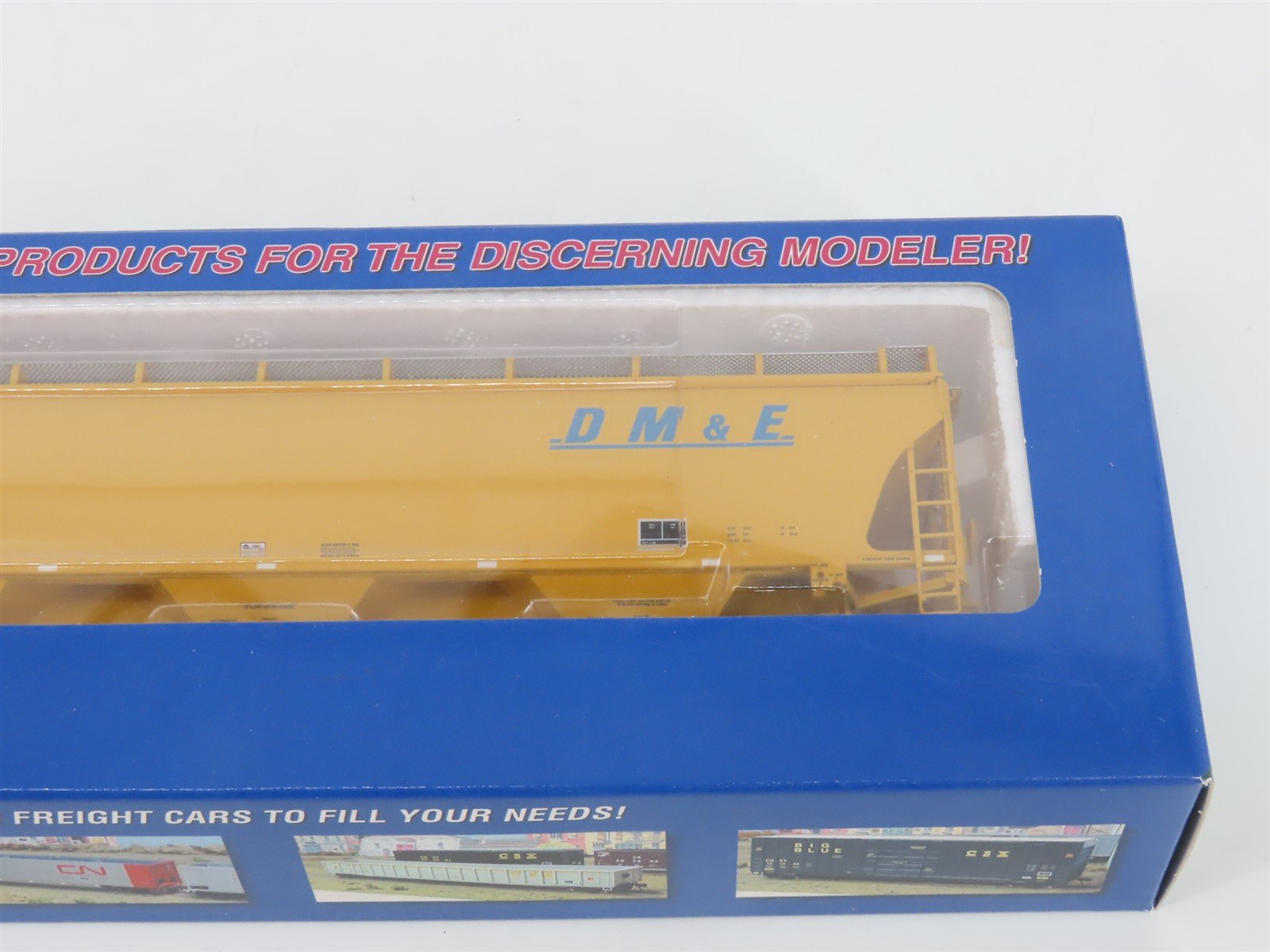 HO Scale LBF Company Gold Series 2102 DM&E 3-Bay Covered Hopper #51005 - SEALED