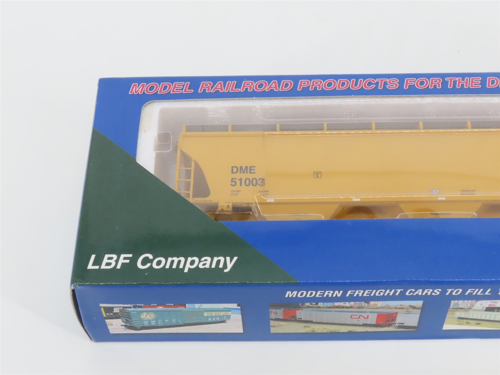 HO Scale LBF Company Gold Series 2102 DM&E 3-Bay Covered Hopper #51003 - SEALED