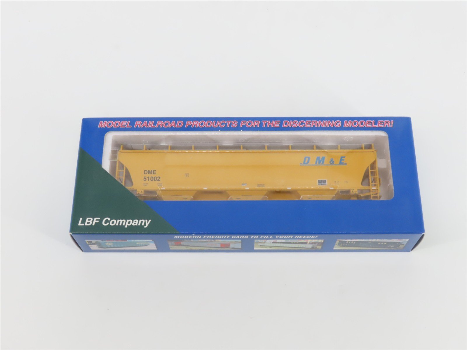 HO Scale LBF Company Gold Series 2102 DM&E 3-Bay Covered Hopper #51002 - SEALED