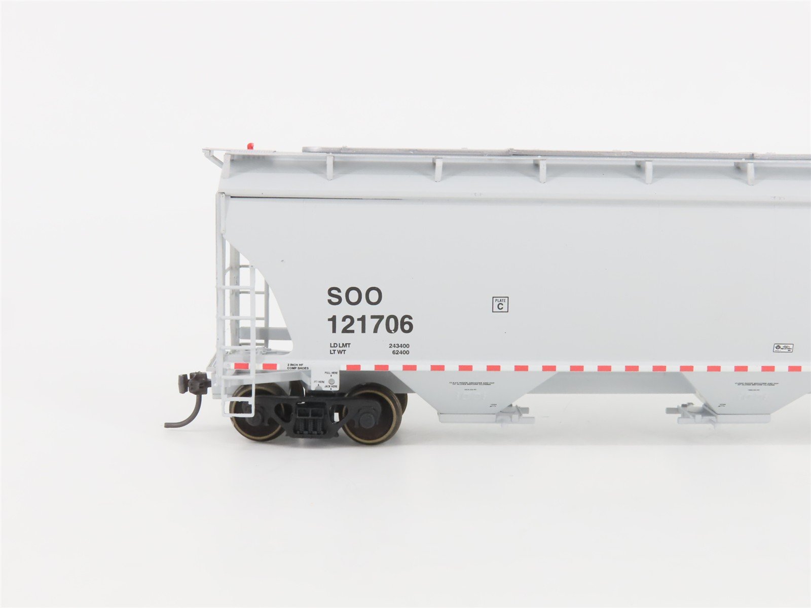 HO LBF Company Gold Series 2112 SOO/CP Canadian Pacific 3-Bay Hopper #121706